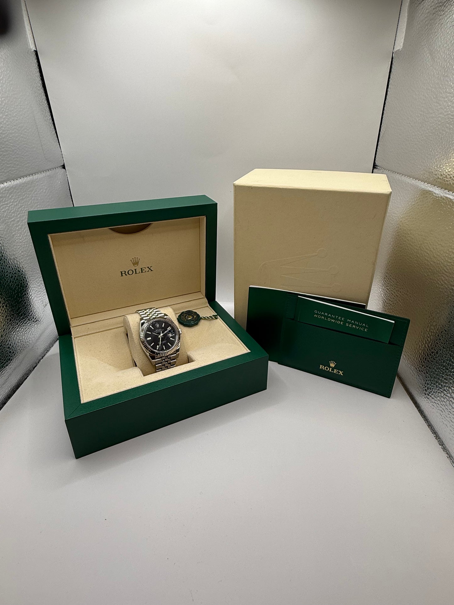 Rolex Datejust 41 réf. 126334 – Cadran noir index bâtons