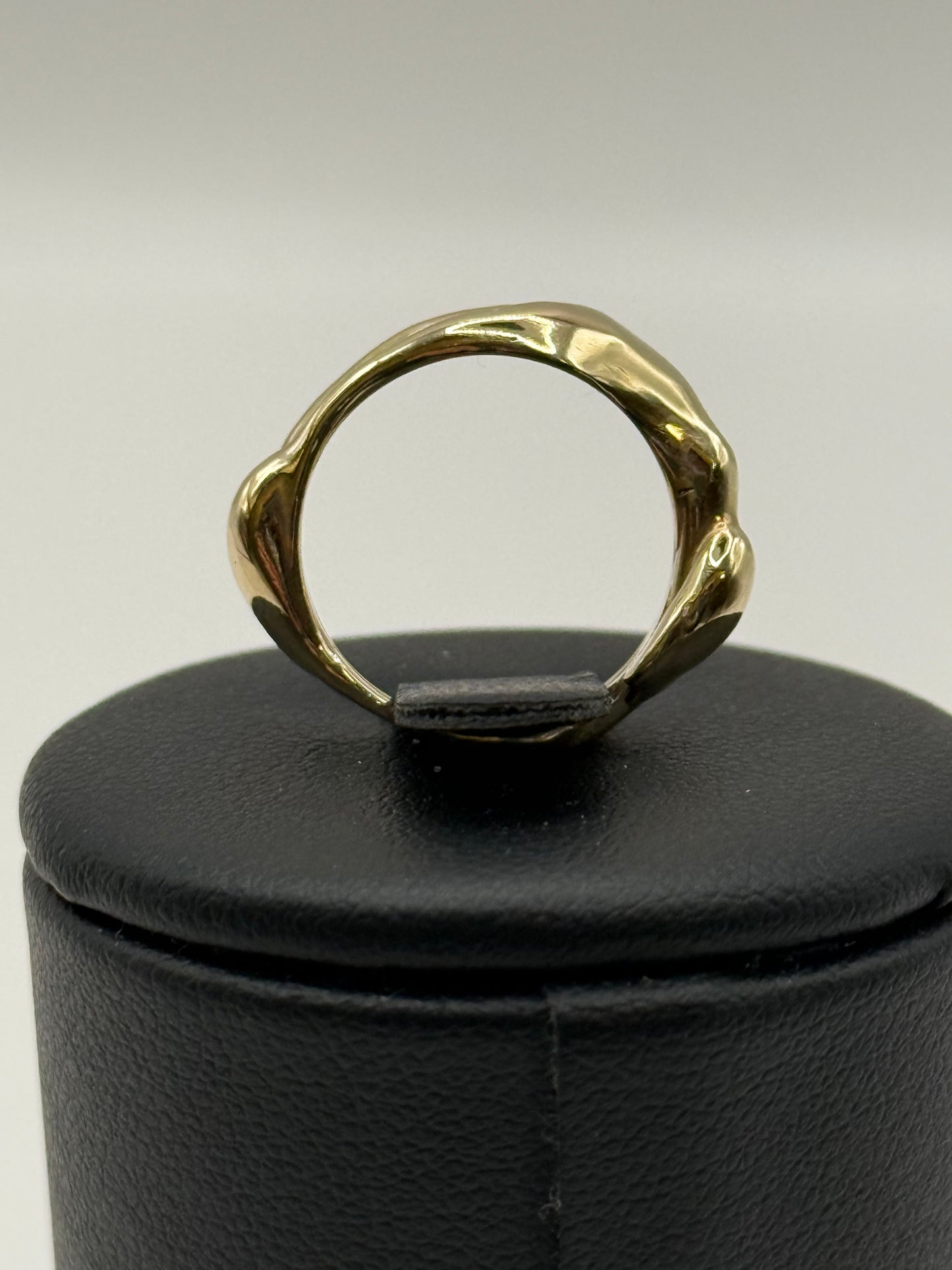 Bague de créateur en or 375 – Forme organique et design sculptural