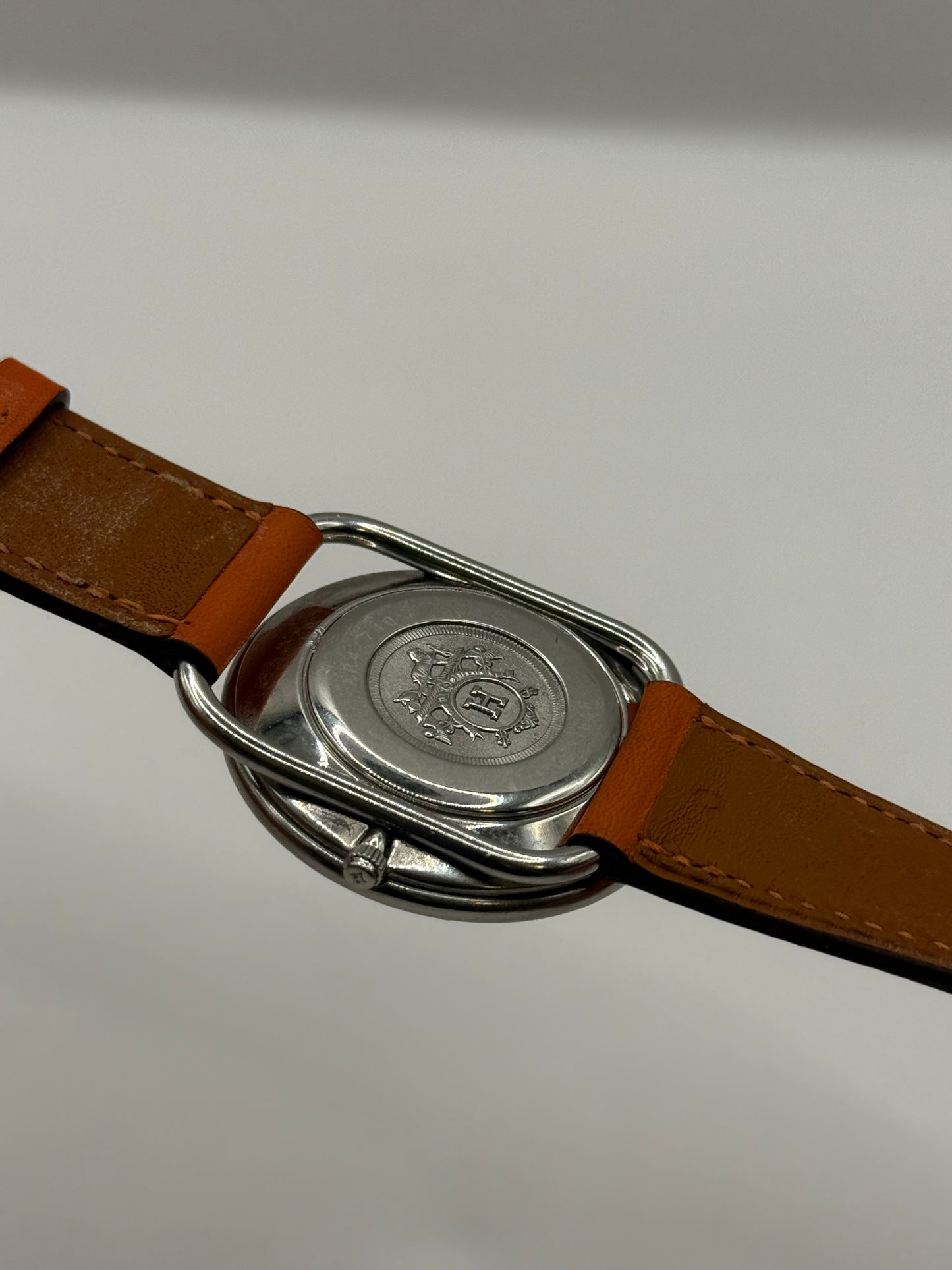 Hermès Arceau AR4.710 34mm montre de luxe vue 4