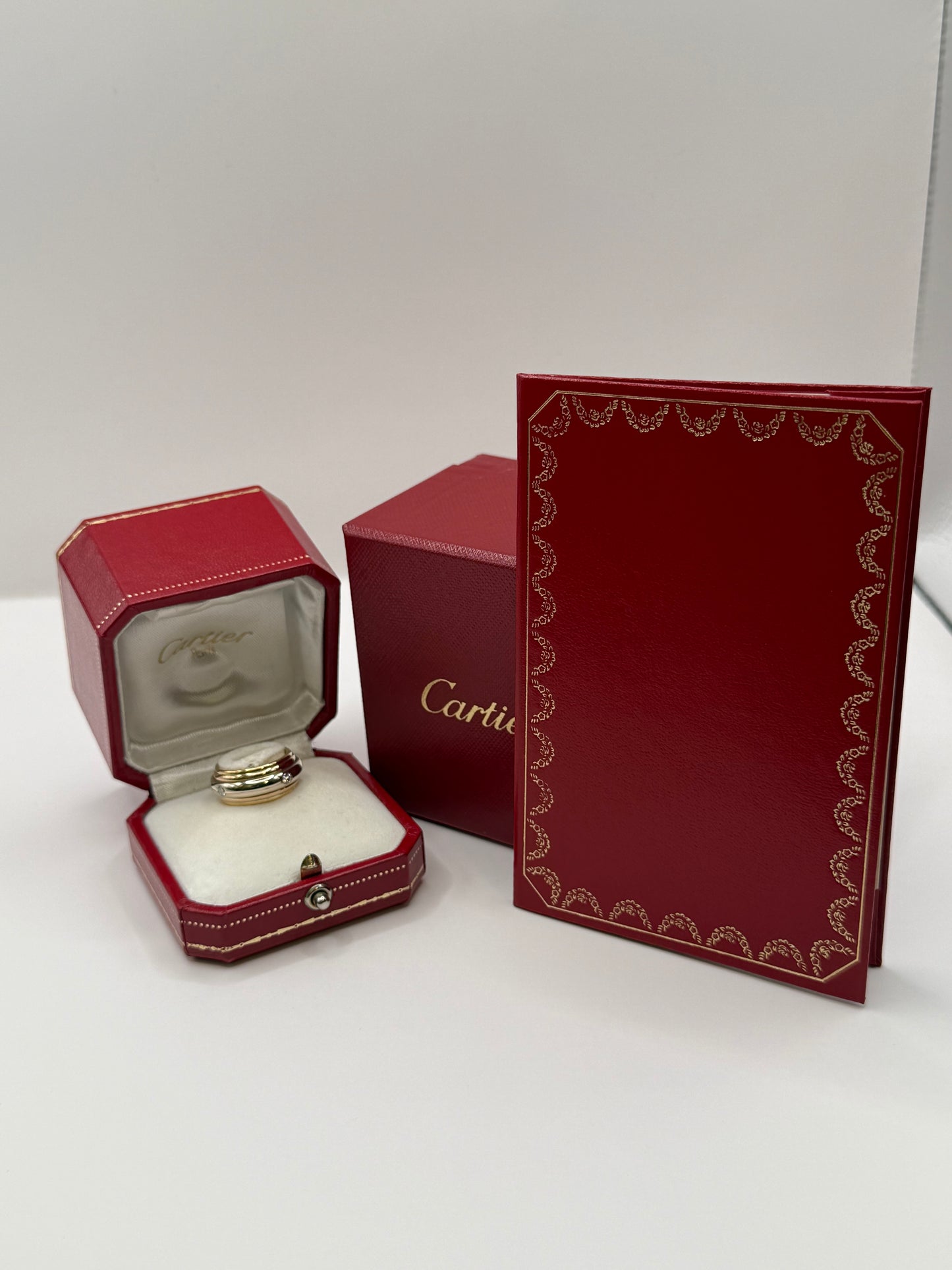 Bague Cartier Saturne Diamant taille 50 or 18 carats bijou de luxe vue 5