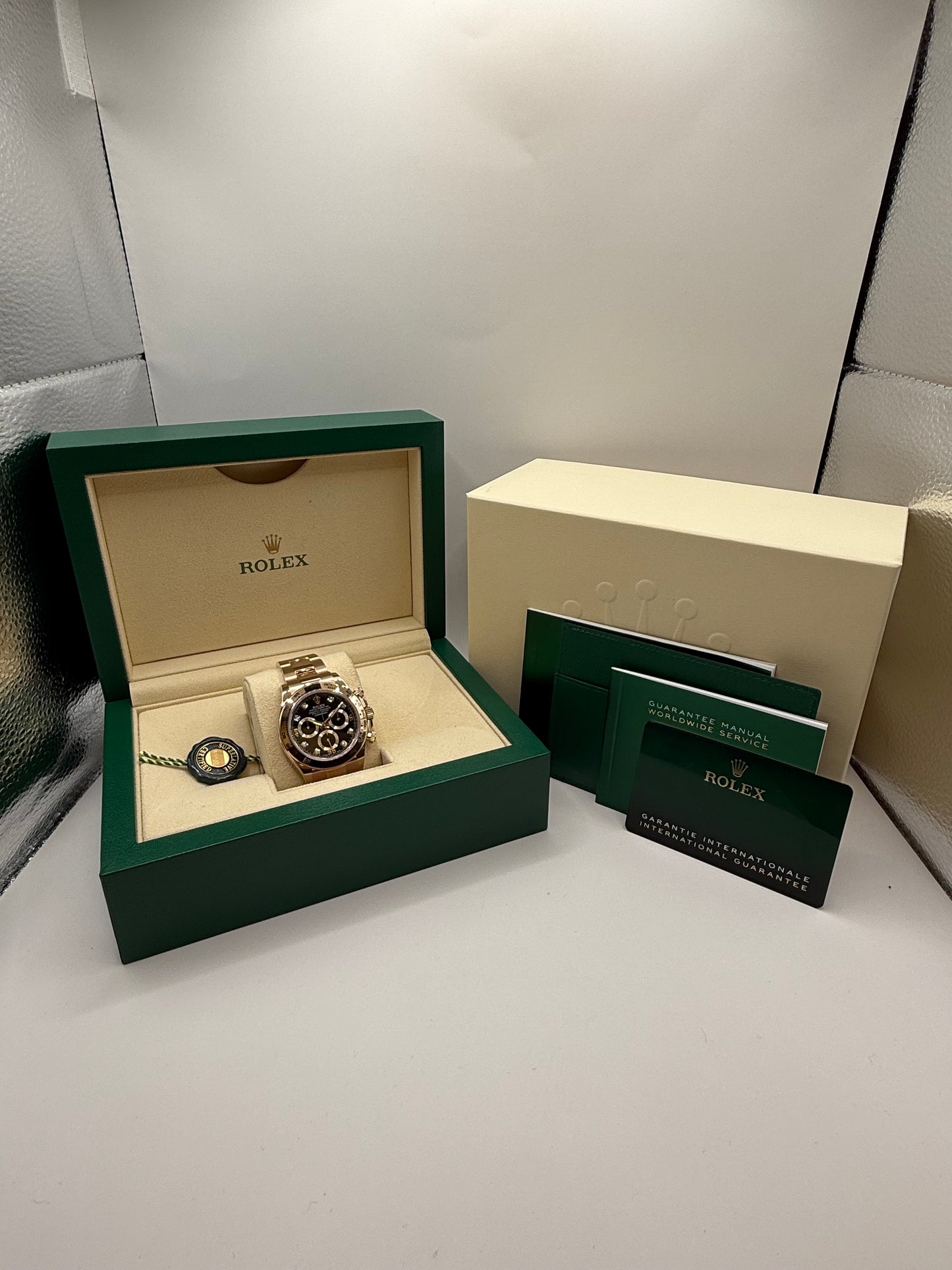 Rolex Cosmograph Daytona – Or Everose 18k – Cadran noir diamants