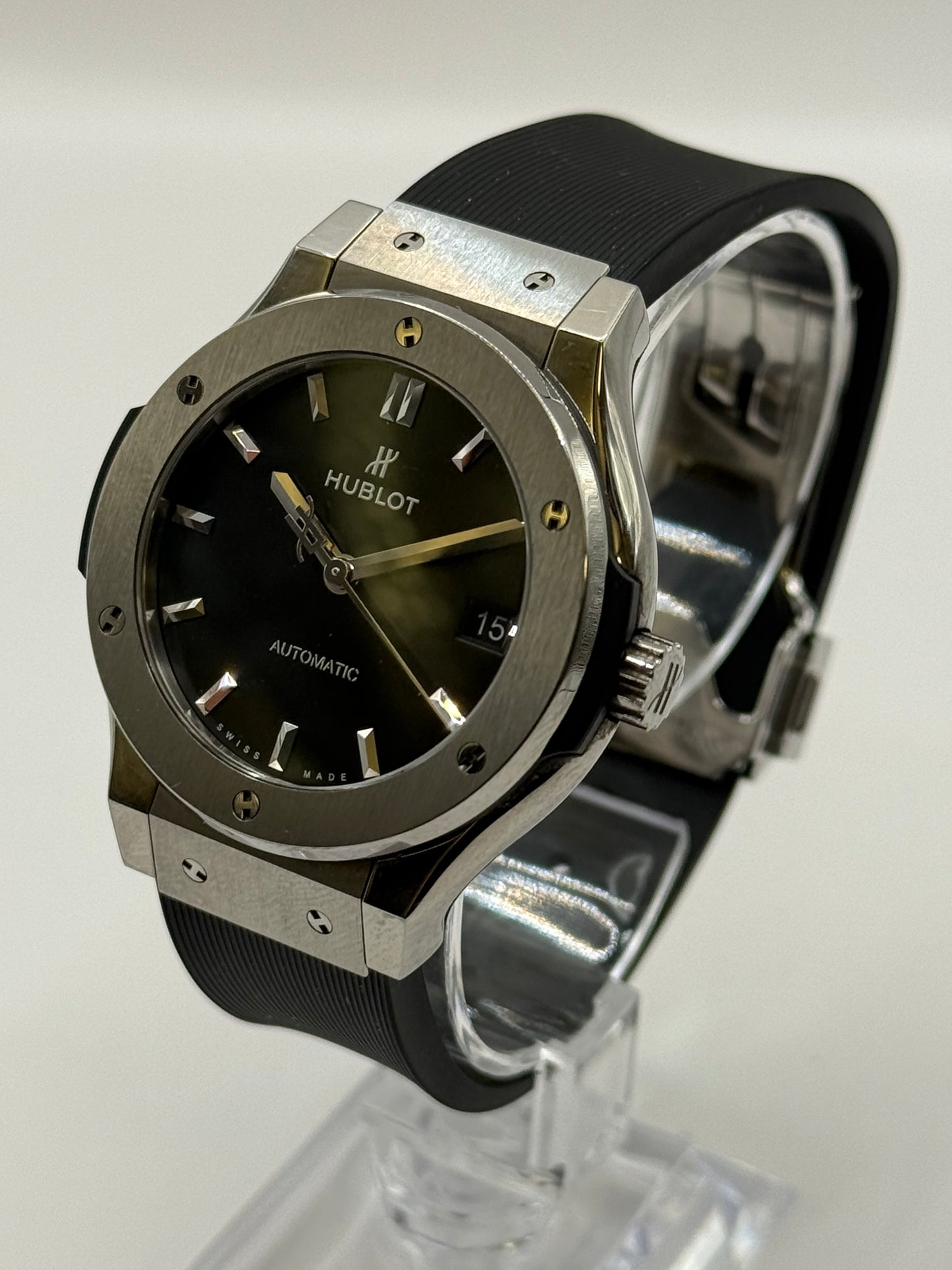 Hublot Classic Fusion Titanium 38mm montre de luxe vue 4