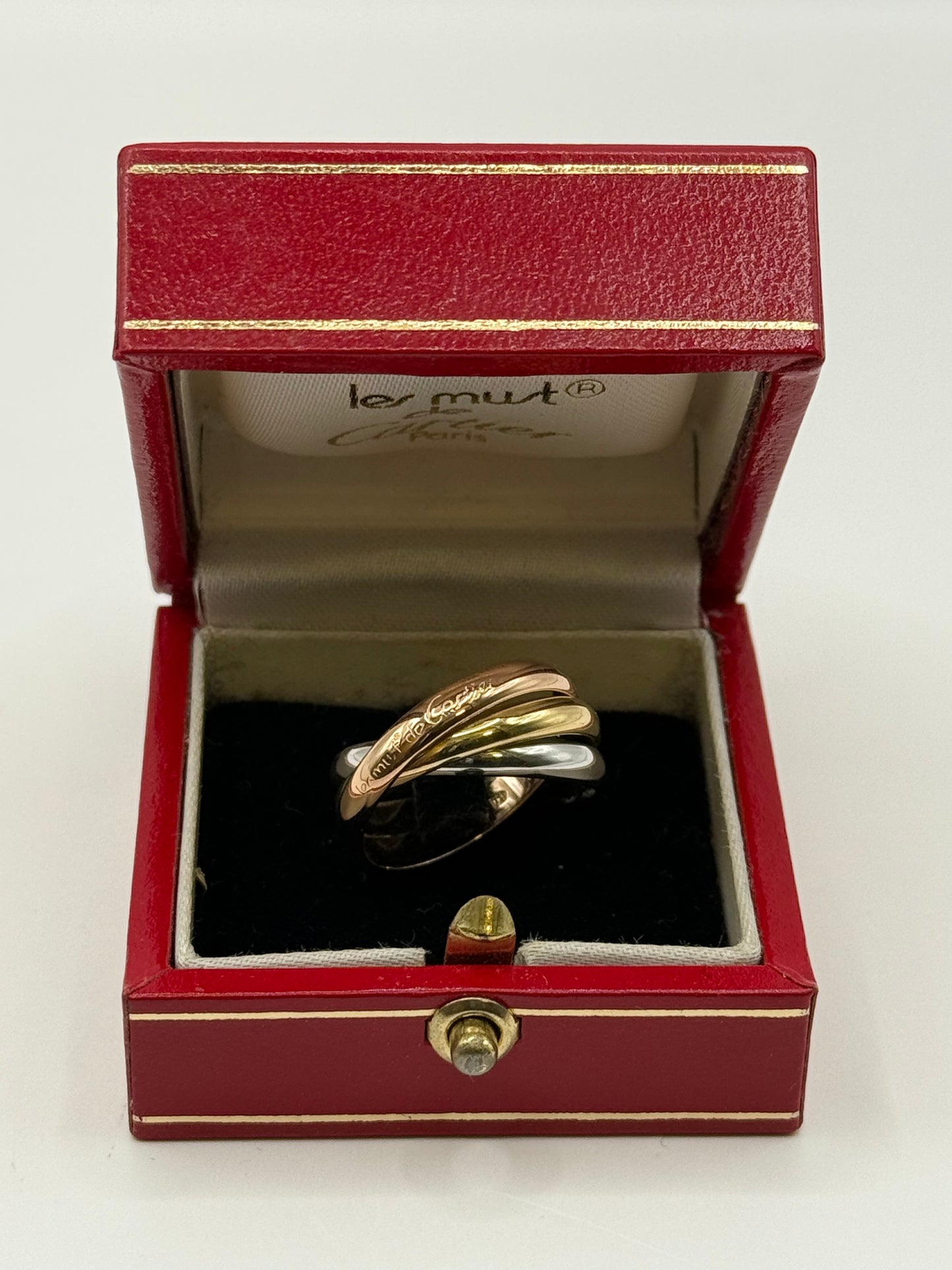Bague Cartier trinity Taille 56 or 18 carats bijou de luxe vue 4