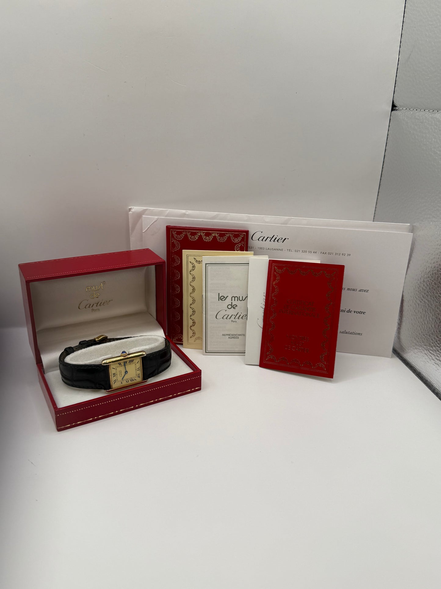 Cartier Tank Must 1985 montre de luxe vue 5