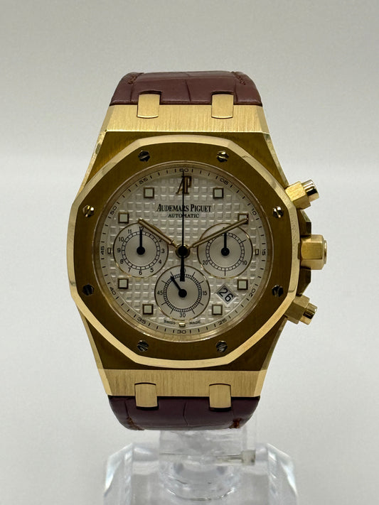 Audemars Piguet Royal Oak Chronograph  26022BA.OO.D088CR.01 39mm montre de luxe