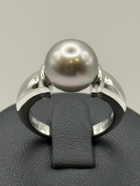 Bague en or blanc ornée d’une perle de Tahiti – Taille 54