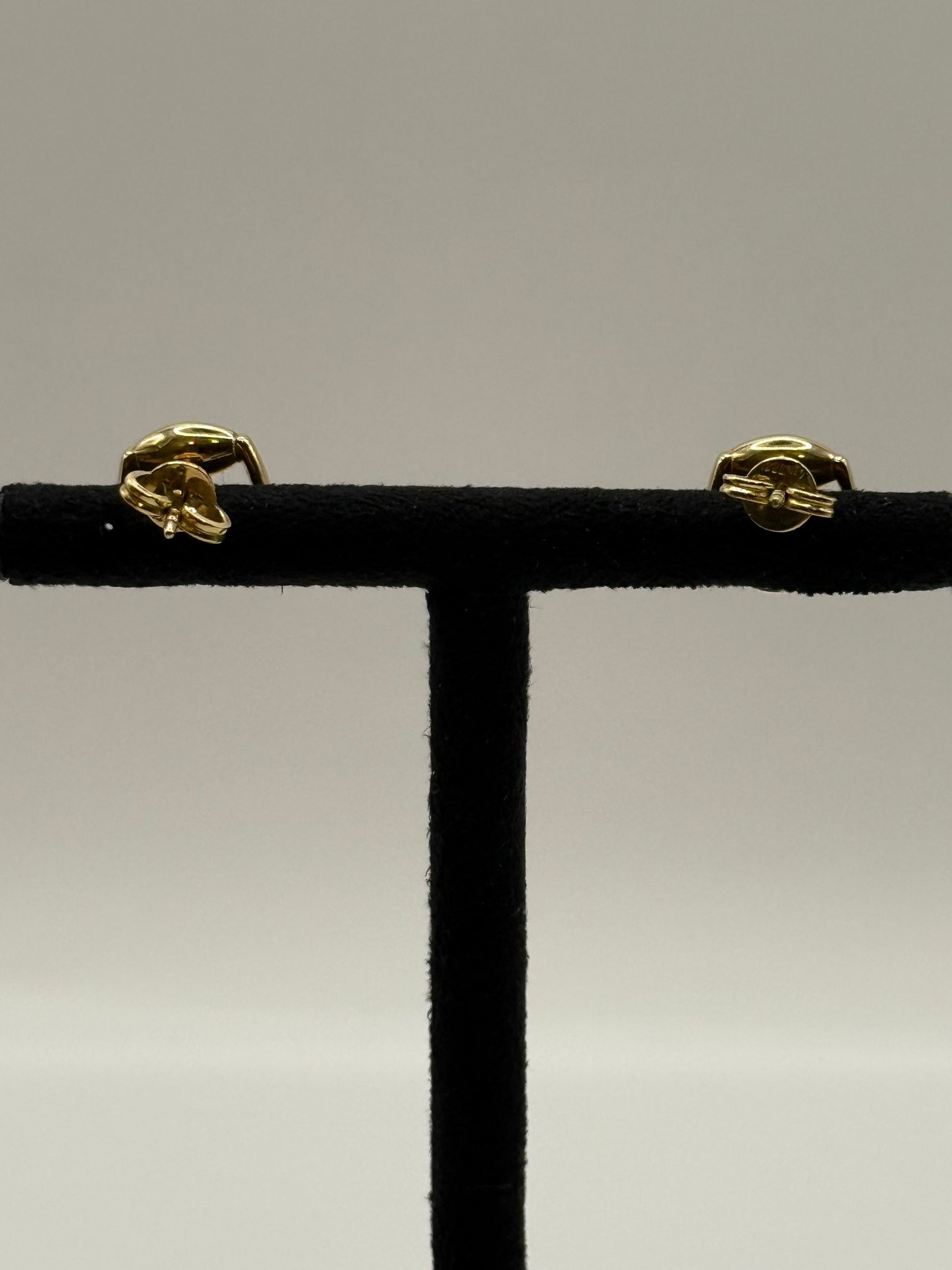 Boucles d’oreilles en or jaune – Design minimaliste