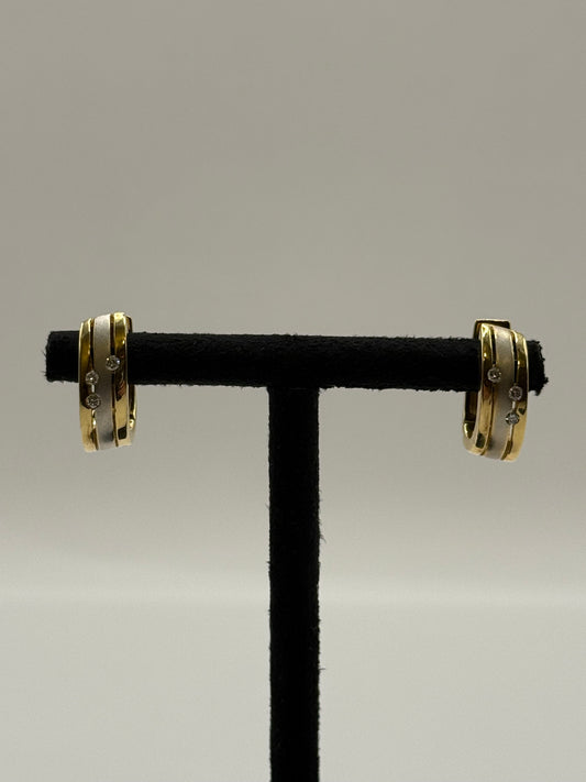 Boucles d’oreilles en or jaune et or blanc serties de diamants