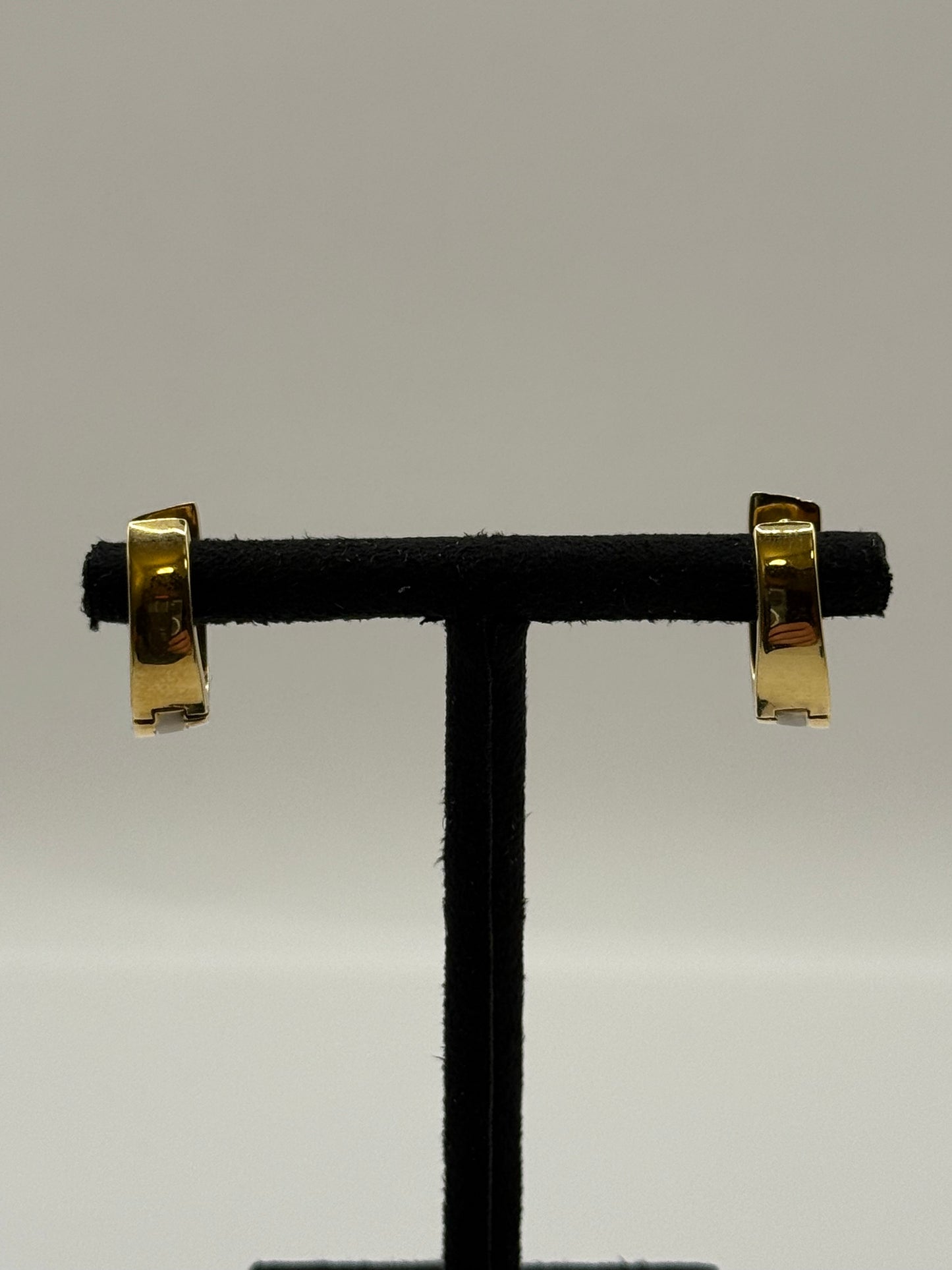 Boucles d’oreilles en or jaune et or blanc serties de diamants