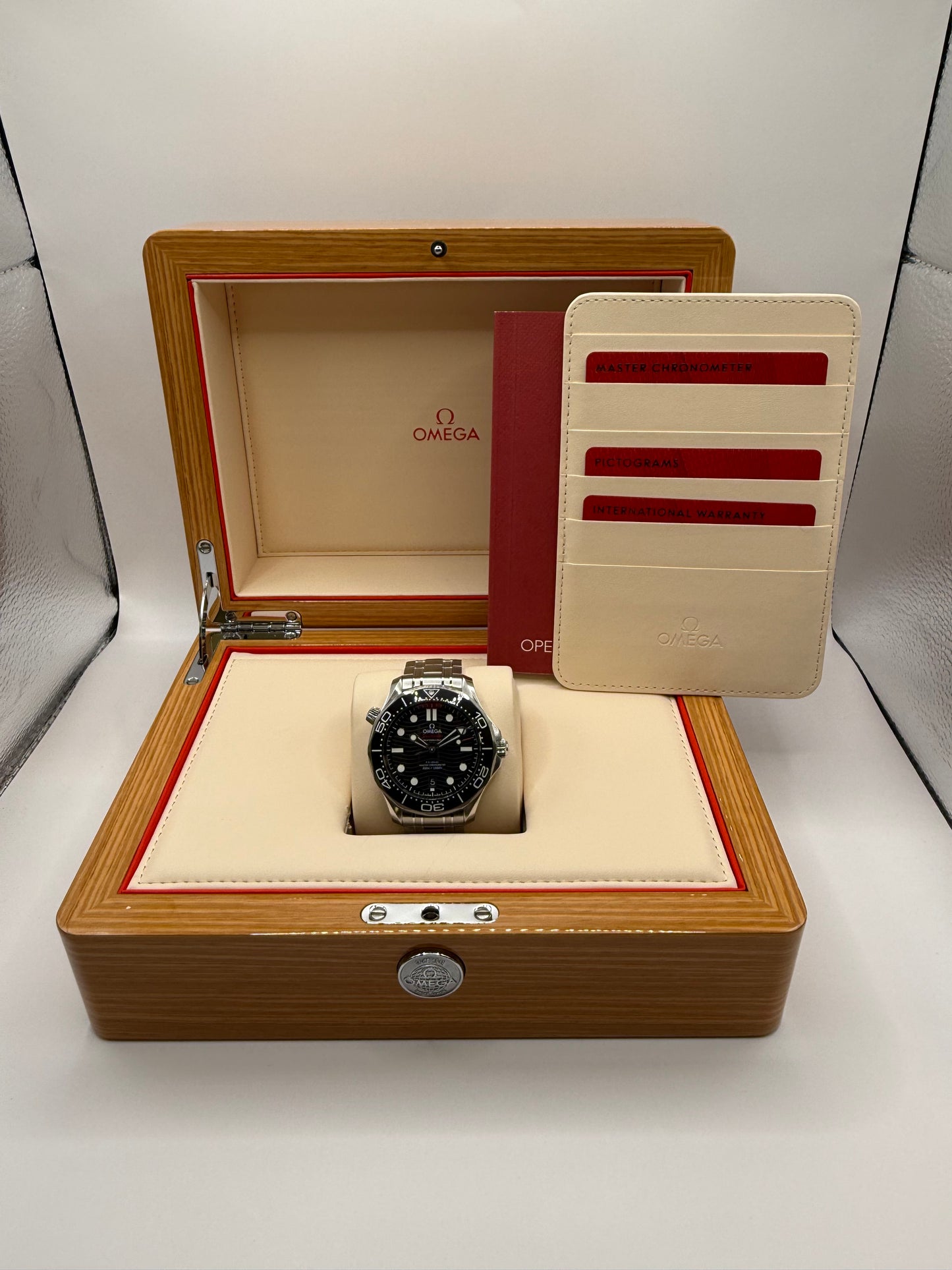 Omega Seamaster Diver 300M 42 mm cadran noir ref. 210.30.42.20.01.001