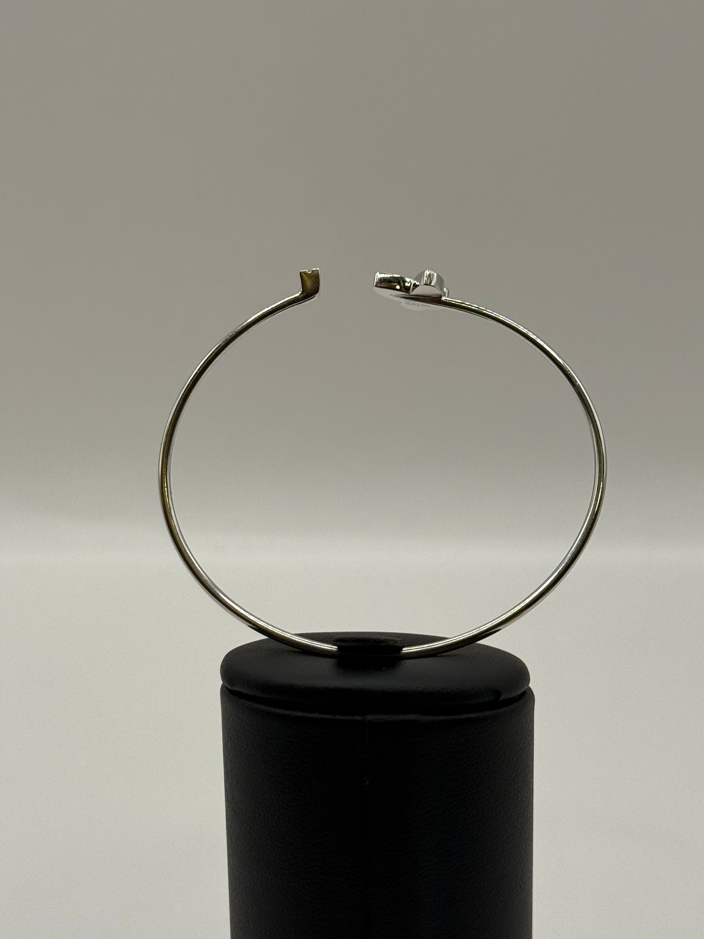 Bracelet Salvini en or blanc avec papillon pavé de diamants