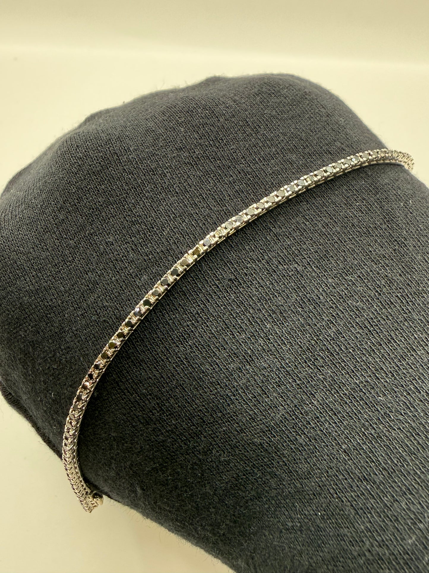 Bracelet rivière de diamants en or blanc