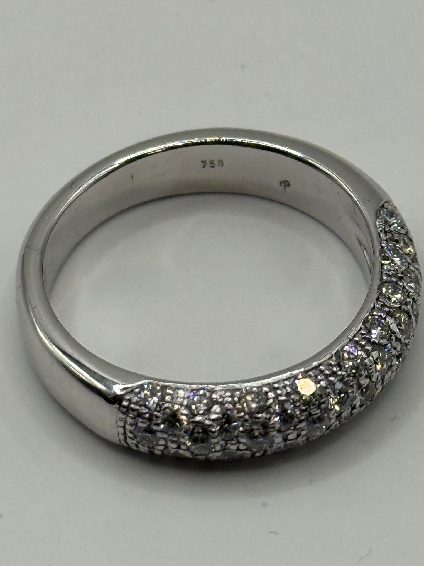 Bague pavée en or blanc 18k et diamants -  Taille 58