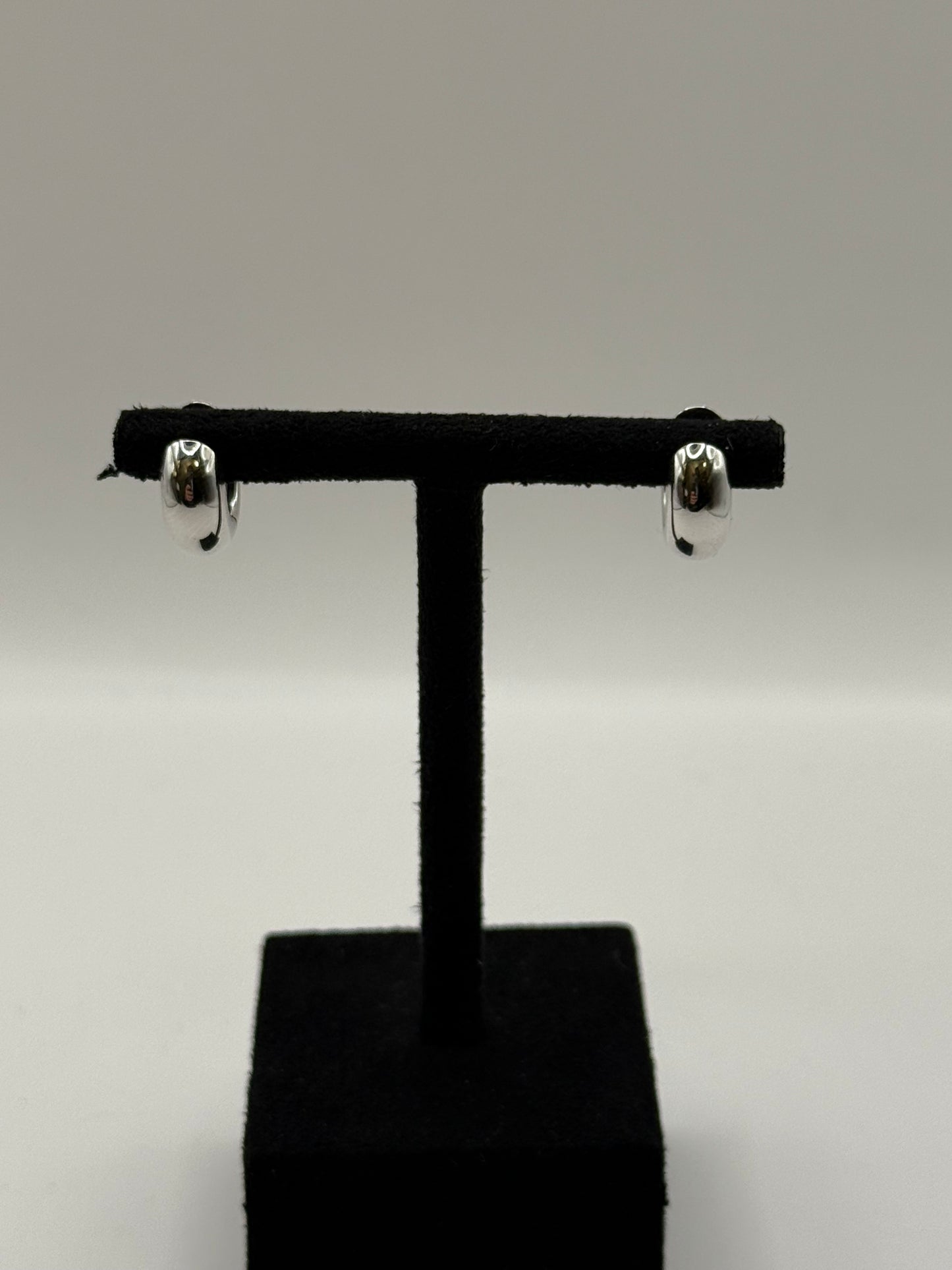 Boucles d’oreilles créoles pavées en diamants