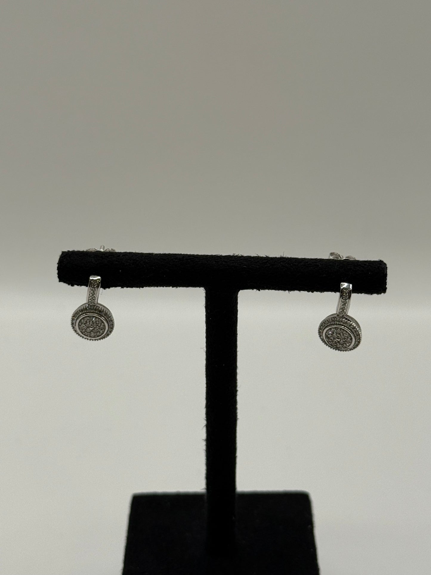 Boucles d’oreilles en or blanc et diamants