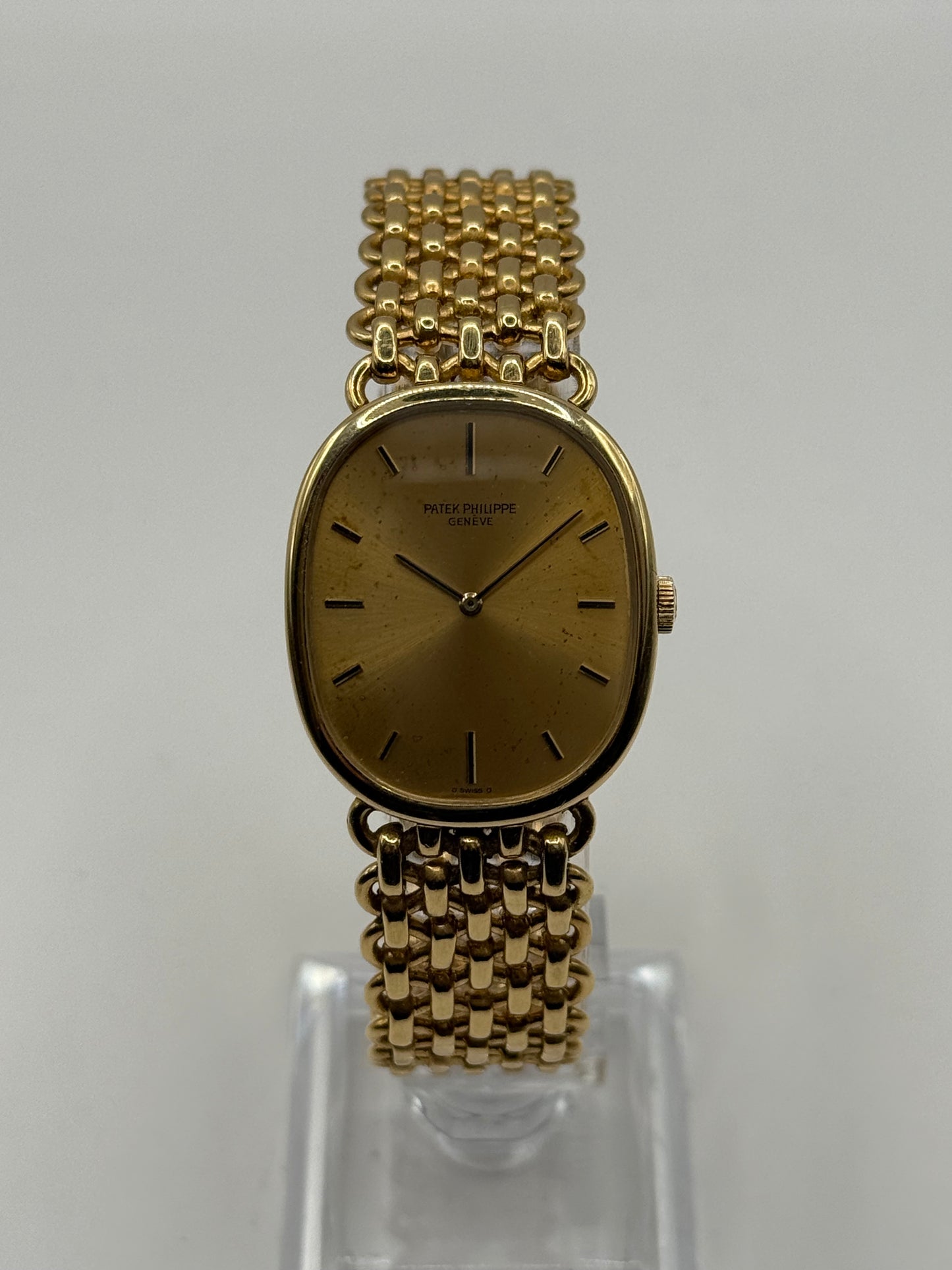 Patek Philippe Ellipse – Référence 3848 – Or jaune 18k