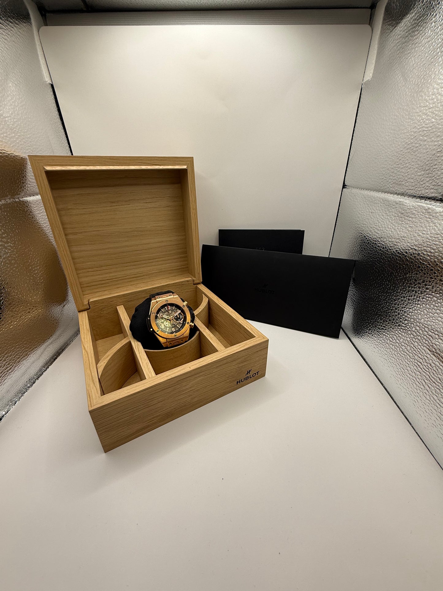 Hublot Big Bang Unico King Gold – État neuf – Full Set