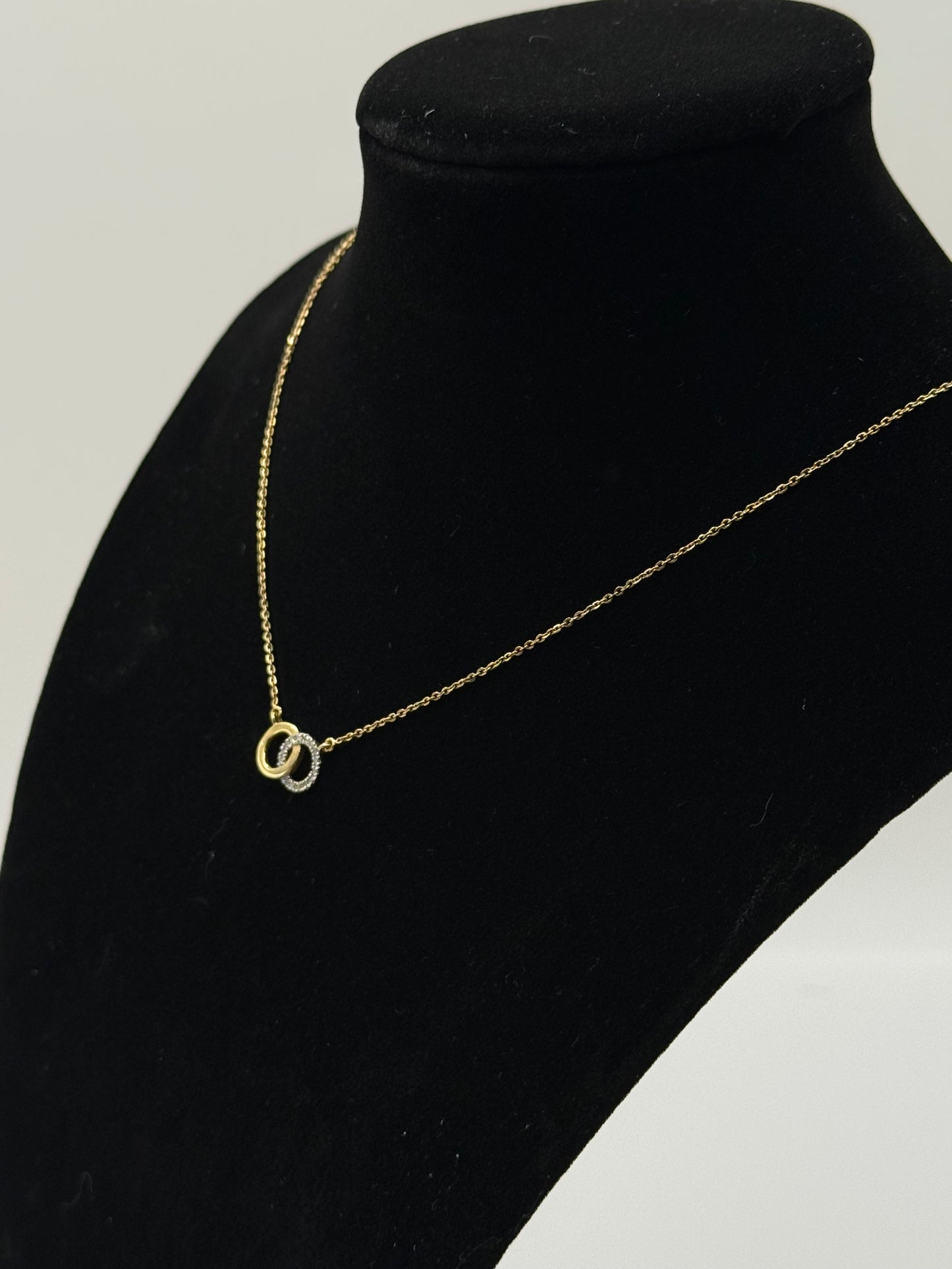 Collier anneaux entrelacés or et diamants