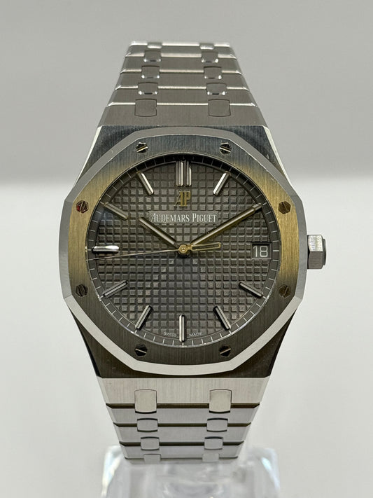 Audemars Piguet Royal Oak  15500ST.OO.1220ST.02 41mm montre de luxe