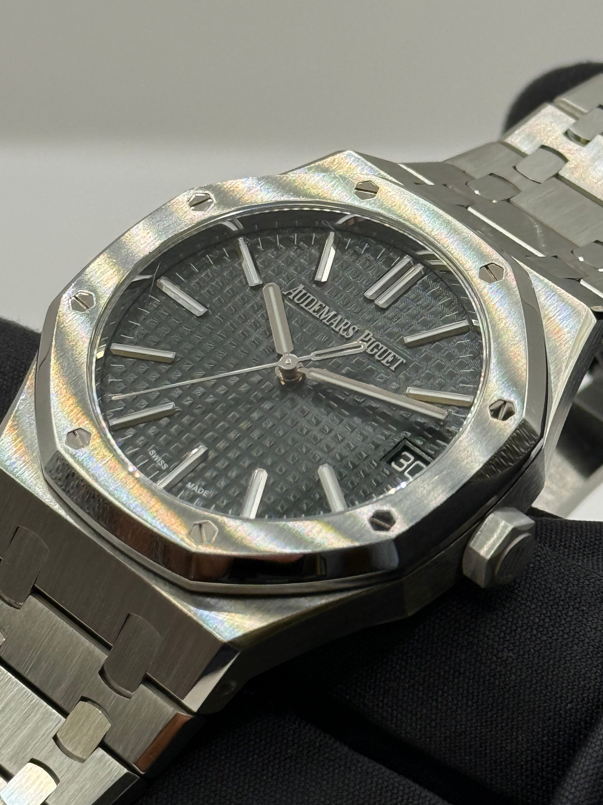 Audemars Piguet Royal Oak  15510ST.OO.1320ST.09  2025 41mm montre de luxe vue 5