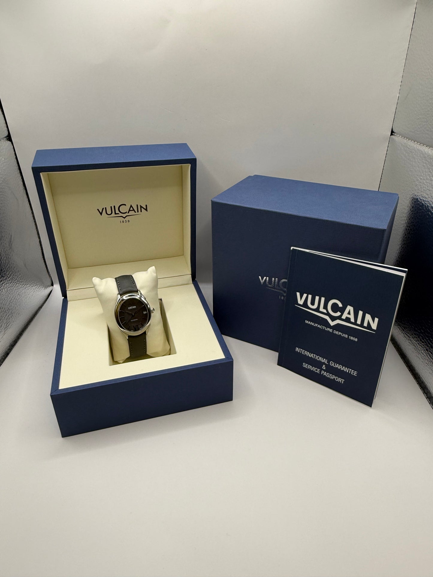 Vulcain First Lady Automatic 610164nro.BAS413 2023 montre de luxe vue 6