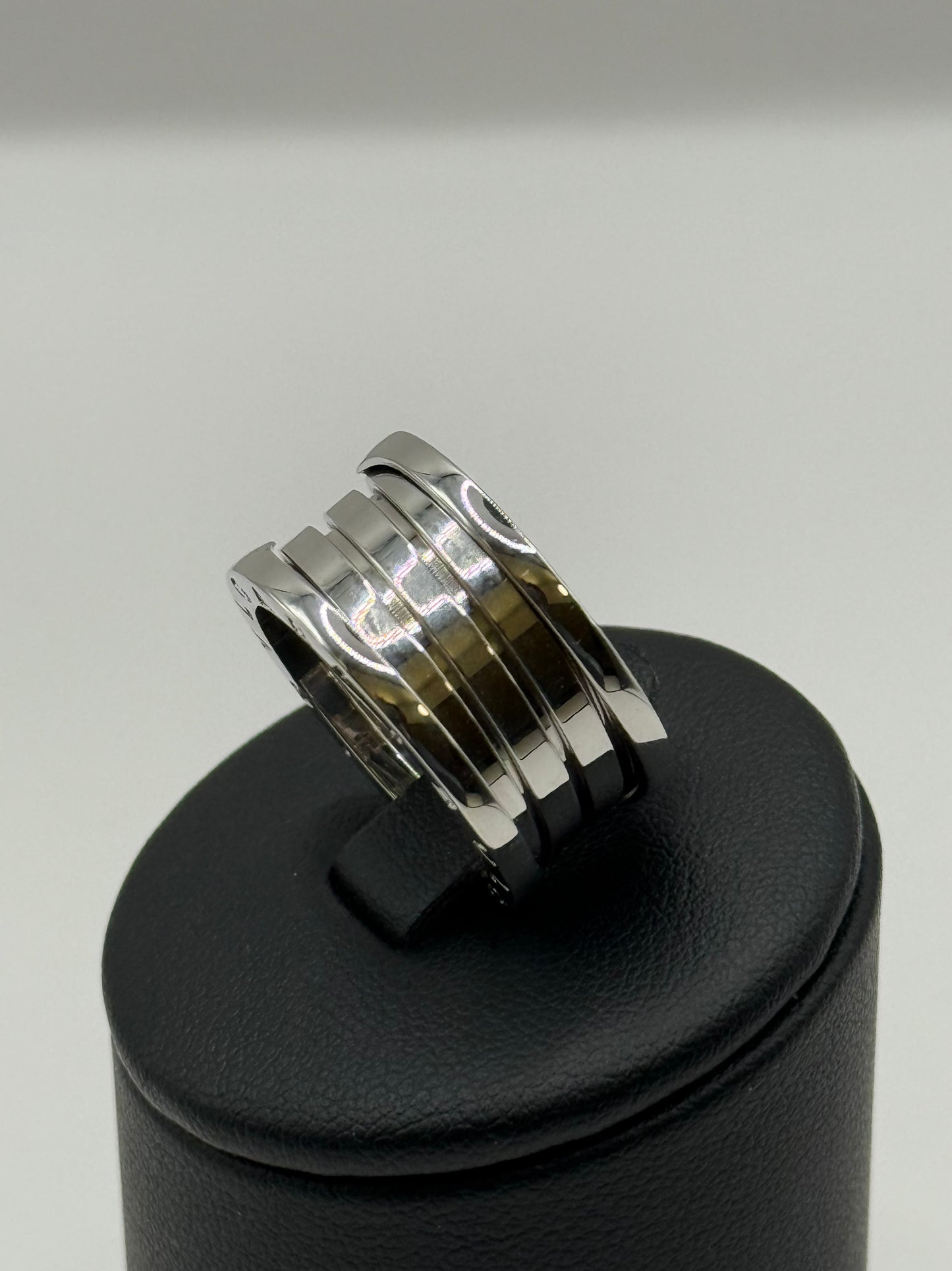 Bague Bvlgari B01 or blanc taille 55 bijou de luxe vue 2