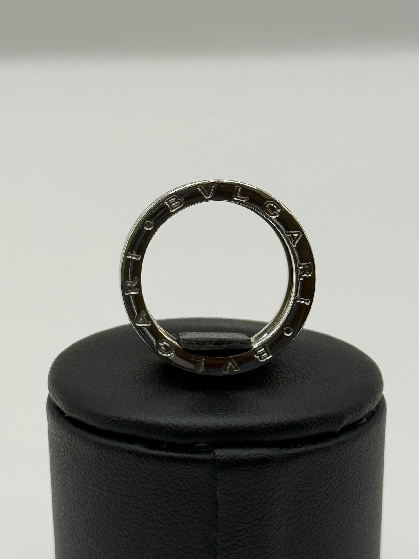 Bague Bvlgari B01 or blanc taille 55 bijou de luxe vue 3
