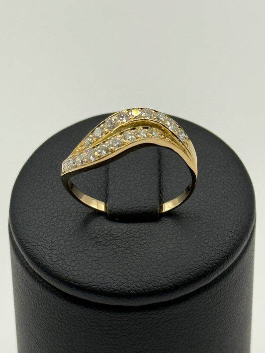 Bague en or jaune 18 carats et diamants taille 60 bijou de luxe