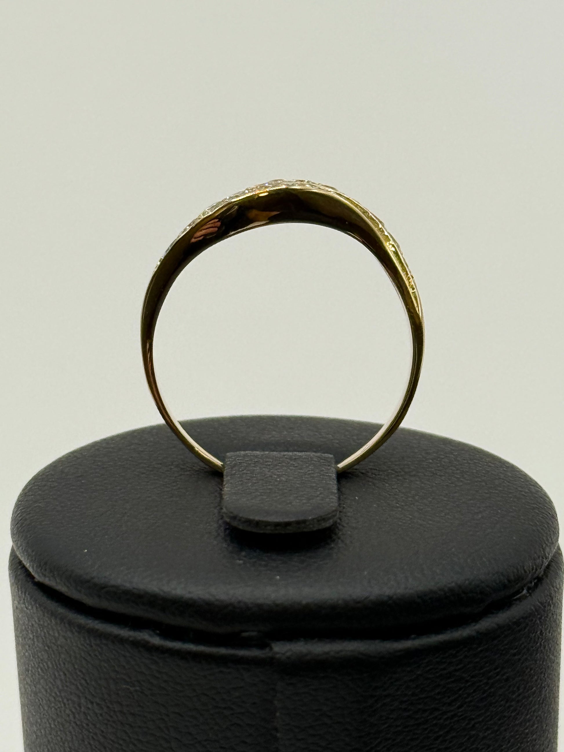 Bague en or jaune 18 carats et diamants taille 60 bijou de luxe vue 3