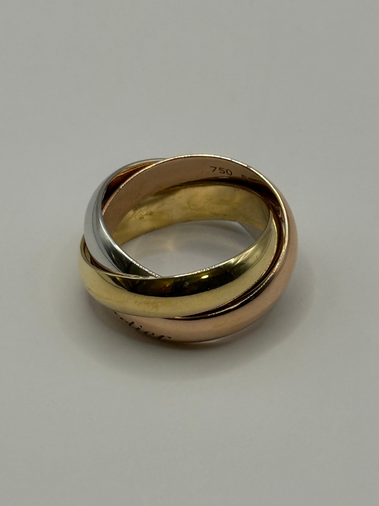 Cartier Trinity Grand Modèle taille 56 or 18 carats bijou de luxe vue 3