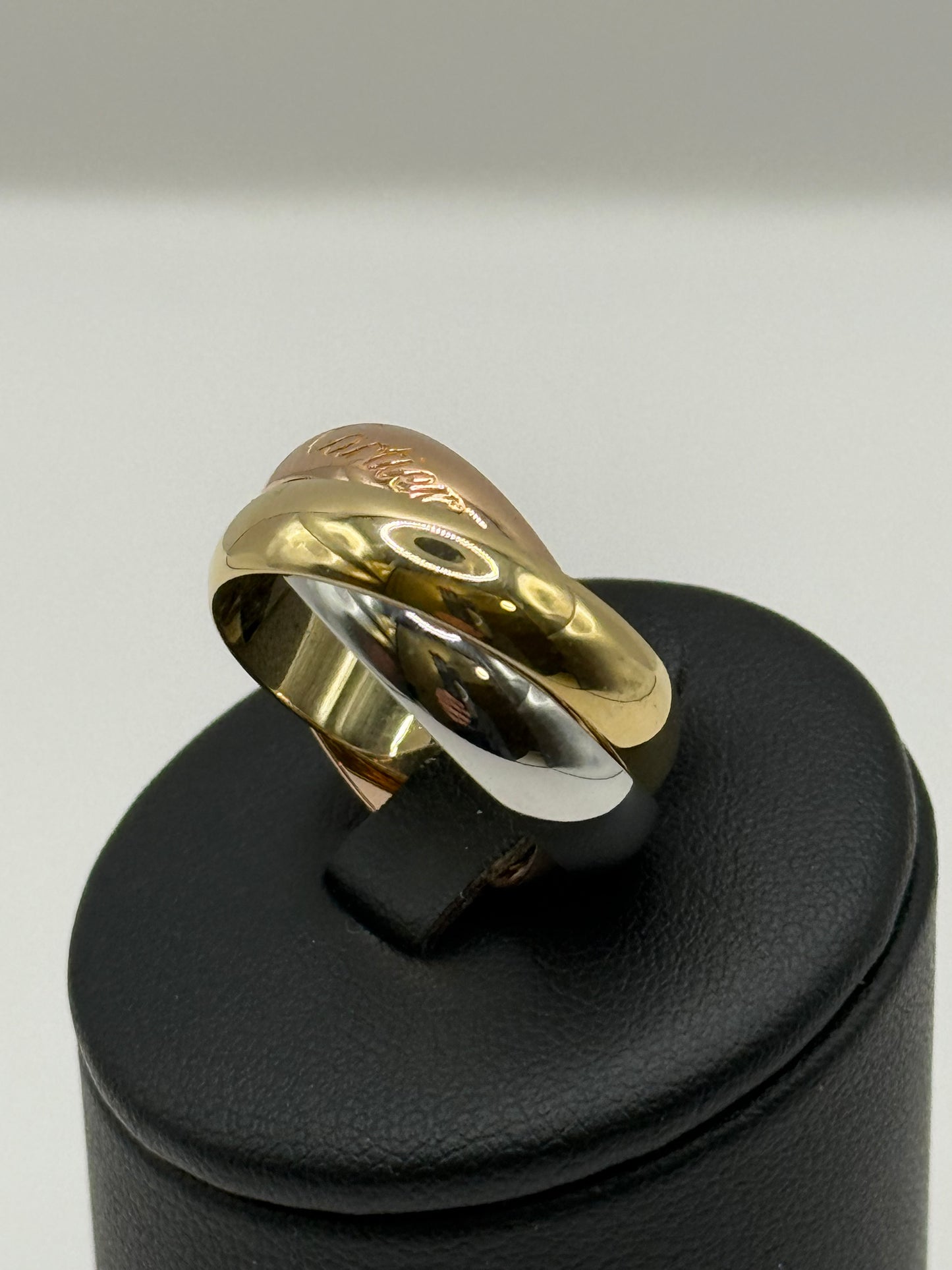 Trinity Grand Modèle T56 taille 56 or 18 carats bijou de luxe vue 2