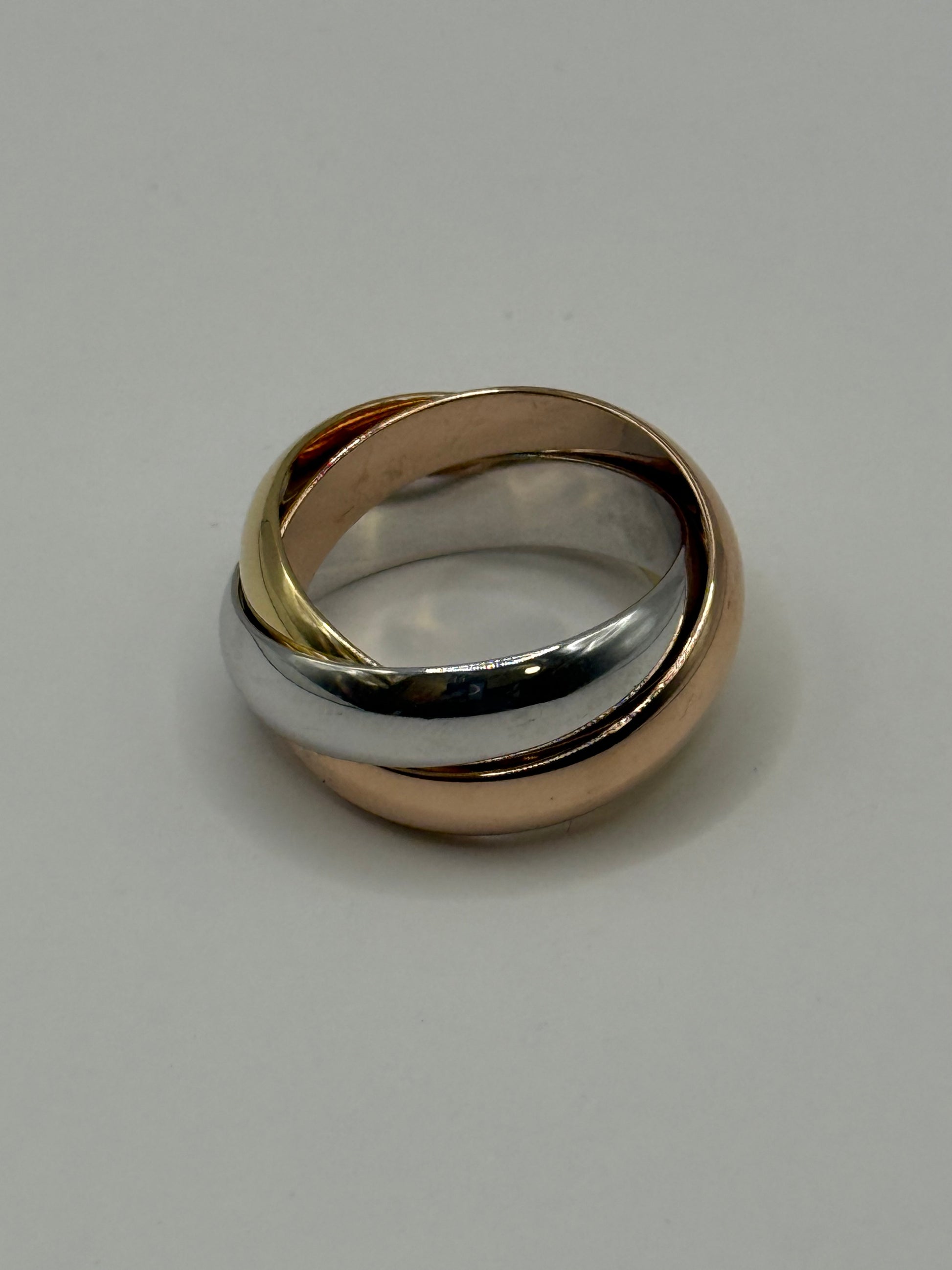 Trinity Grand Modèle T56 taille 56 or 18 carats bijou de luxe vue 3