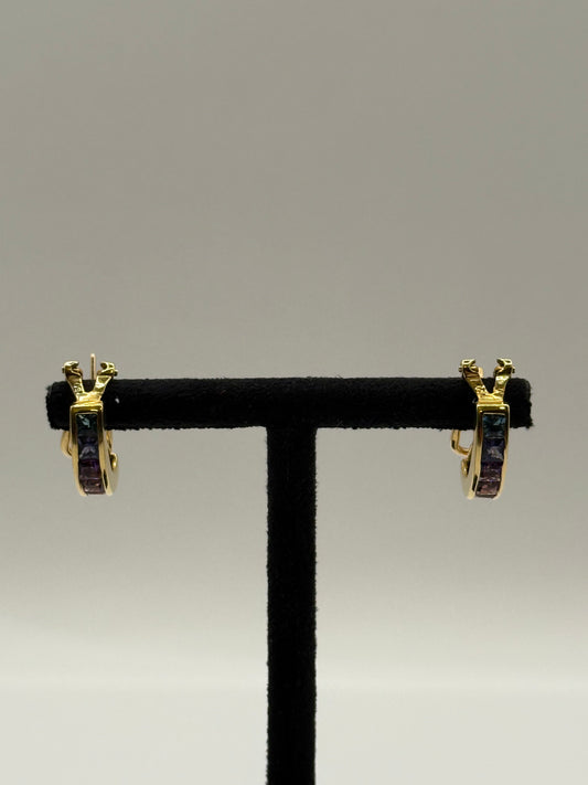 Boucles doreilles en or jaune serties de pierres multicolores bijou de luxe