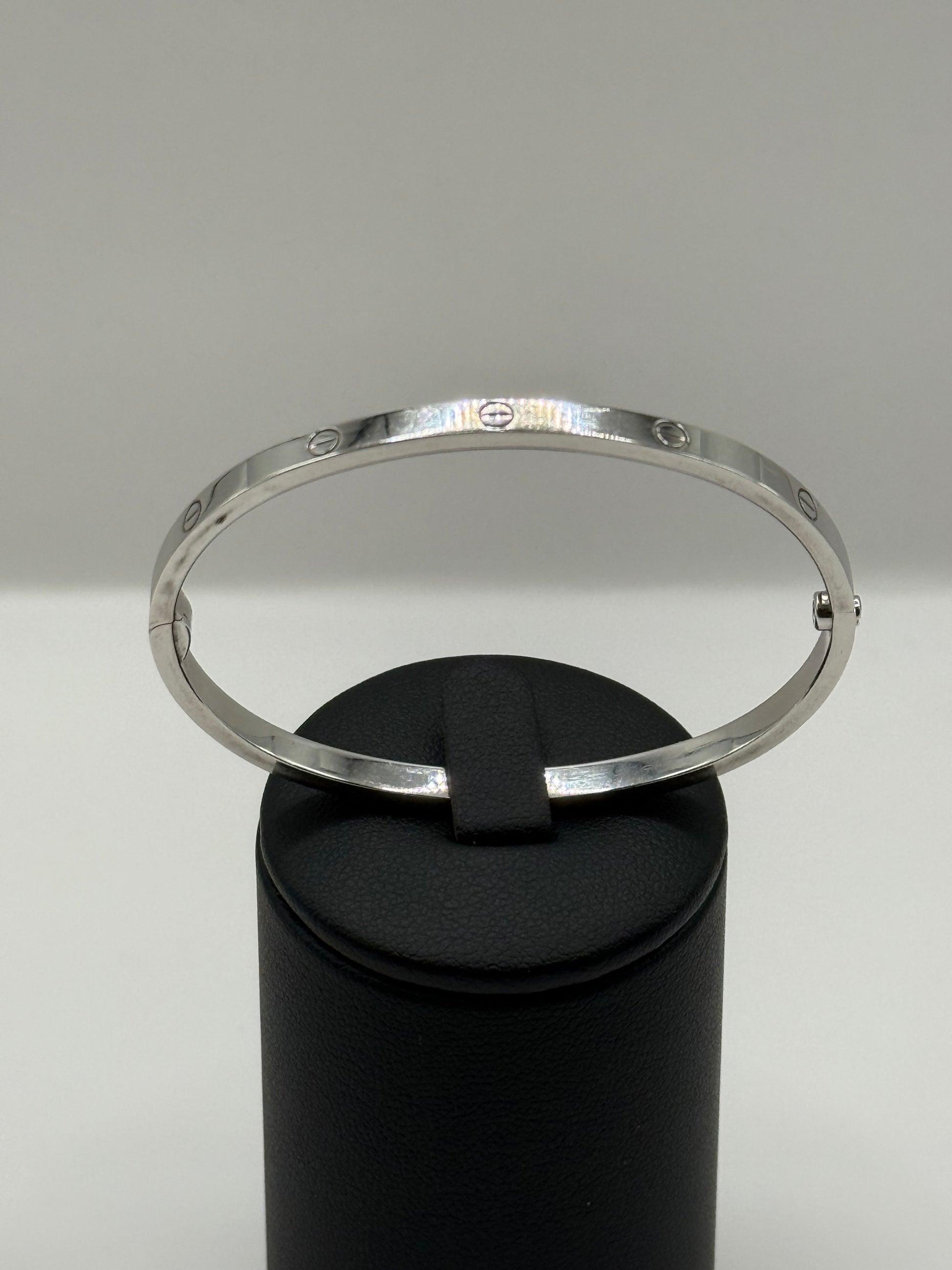 bracelet Cartier LOVE, Petit modèle taille 16 or 18 carats bijou de luxe