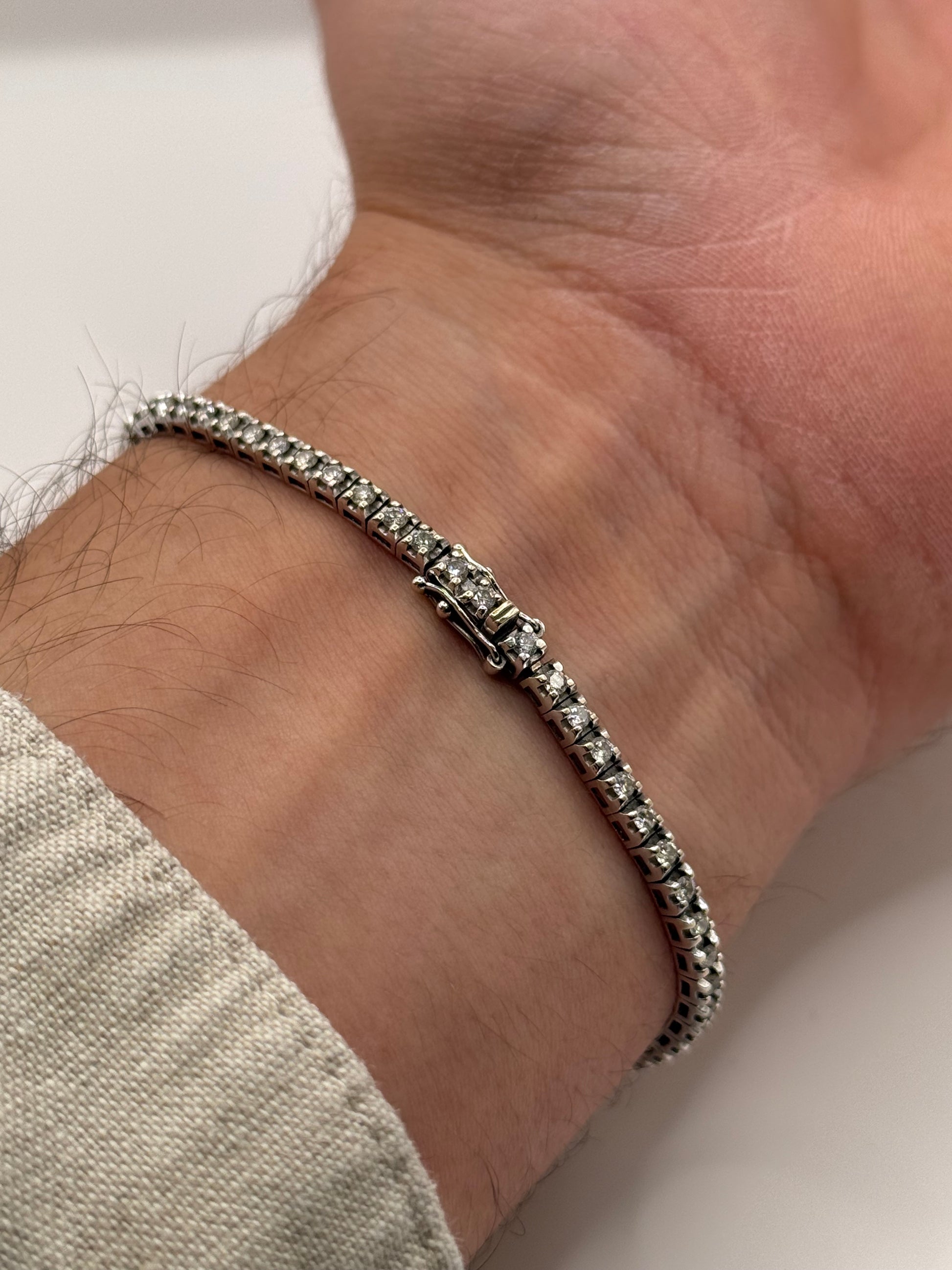 Bracelet tennis 0,60 carat 17,5 cm Diamant taille 17,5 or 18 carats bijou de luxe vue 2