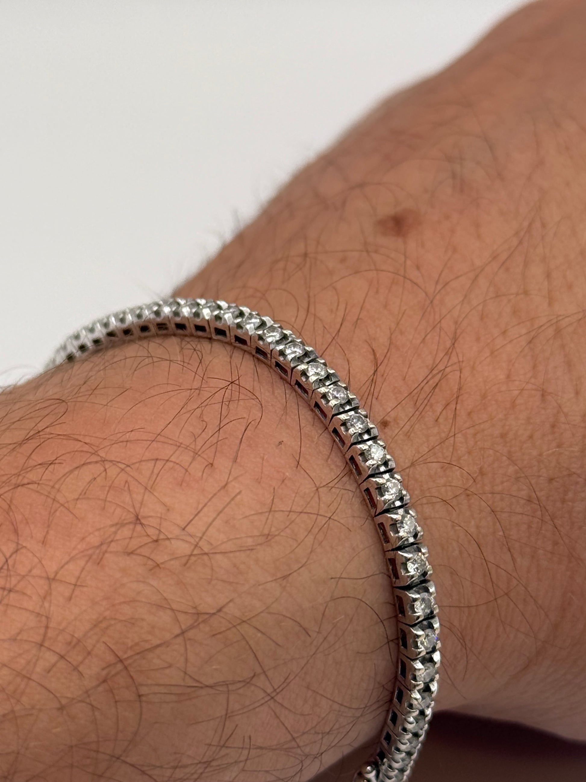Bracelet tennis 0,60 carat 17,5 cm Diamant taille 17,5 or 18 carats bijou de luxe vue 3