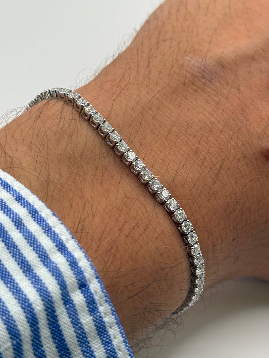 Bracelet Tennis 18,5 cm 4,22 carats diamants synthetiques qualité vvs/vs et couleur D/E taille 18,5 or 18 carats bijou de luxe