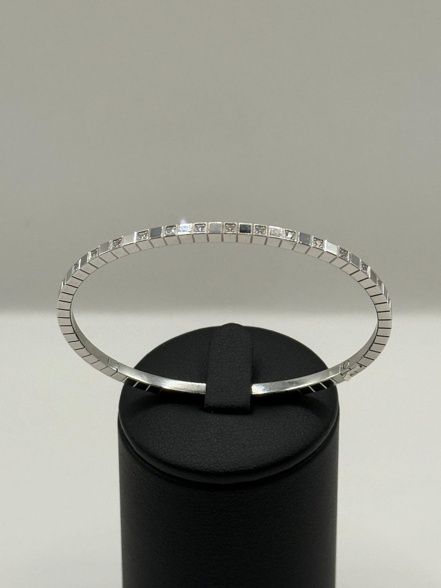 Chopard Ice Cube diamants taille 16 or 18 carats bijou de luxe
