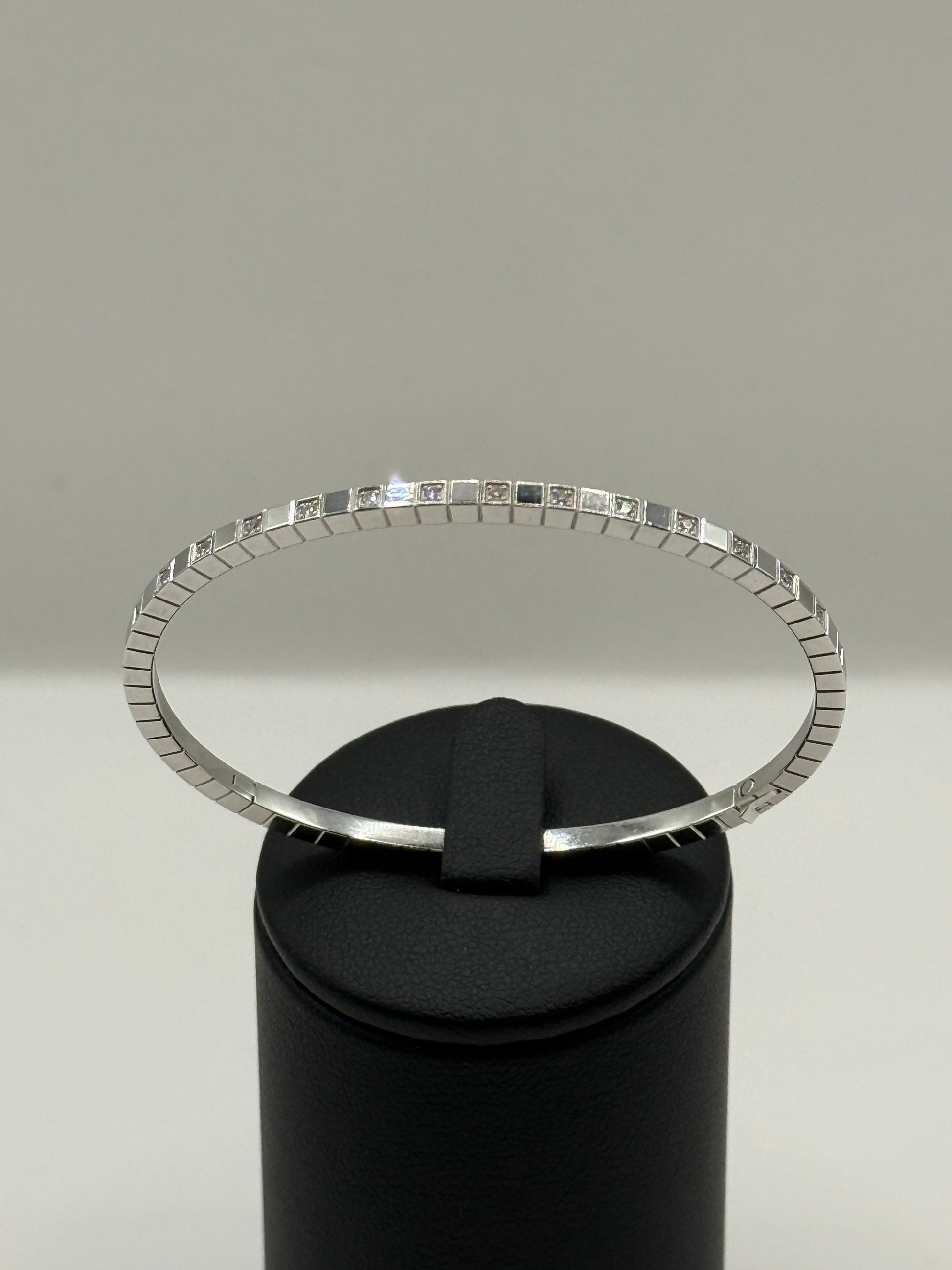 Chopard Ice Cube diamants taille 16 or 18 carats bijou de luxe