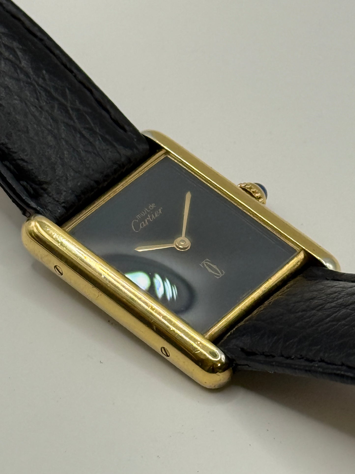 Cartier Tank  montre de luxe vue 4