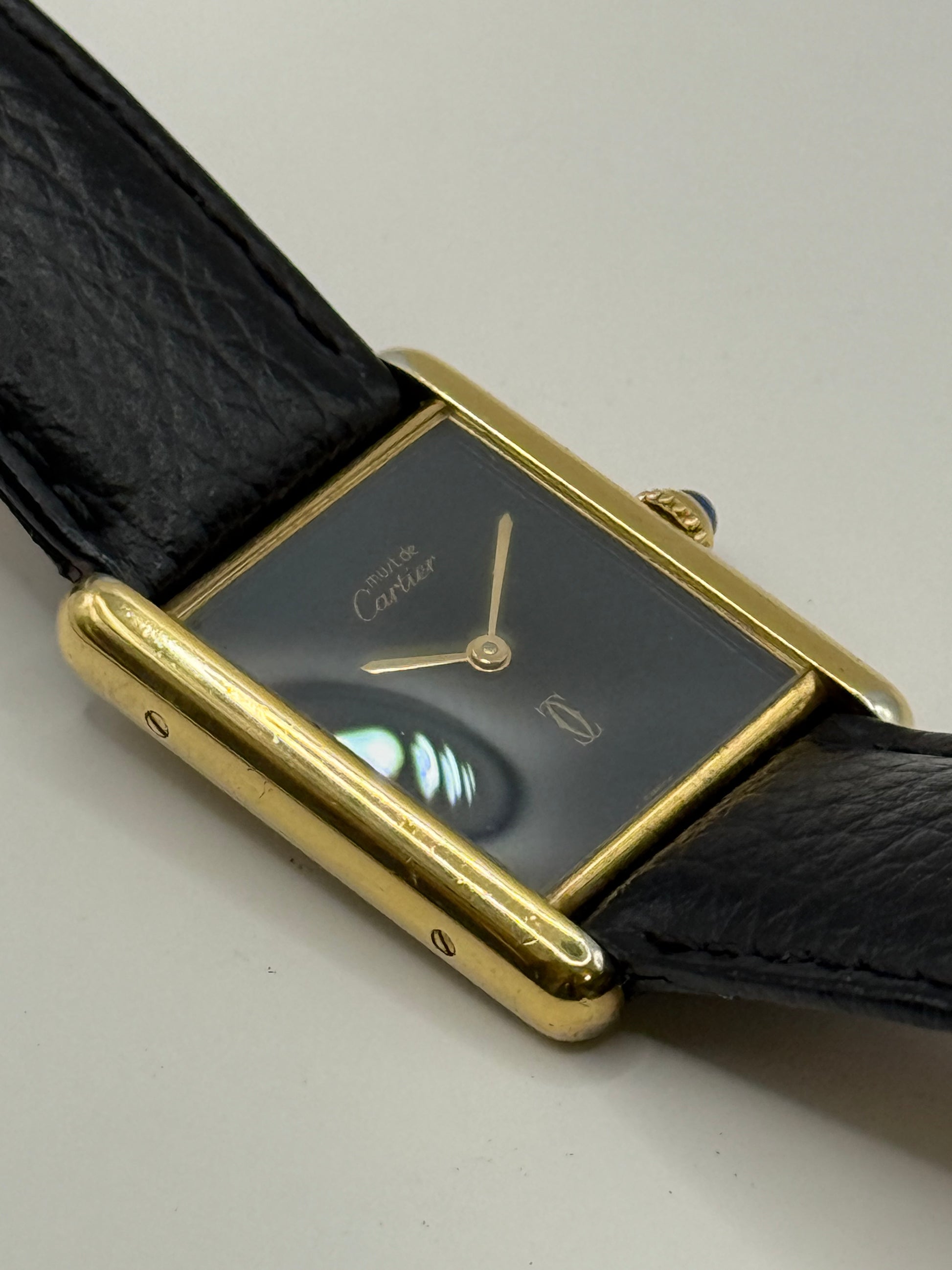 Cartier Tank  montre de luxe vue 4