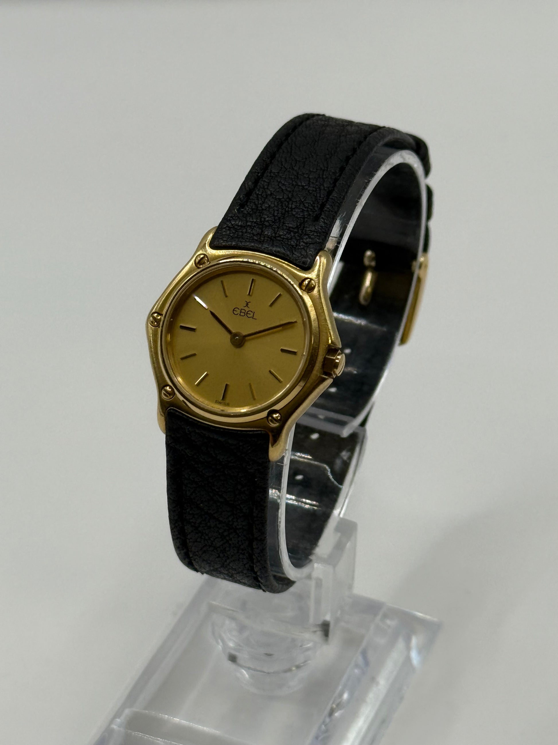 Ebel Classique Or 18 Carats 26mm montre de luxe vue 2