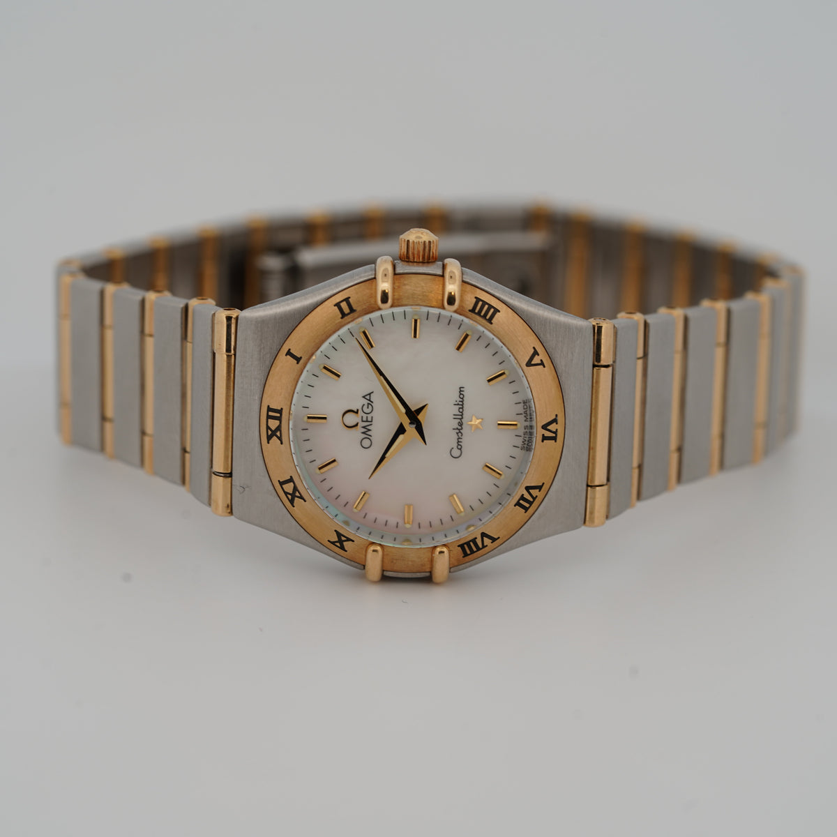 Omega Constellation 26mm montre de luxe vue 4