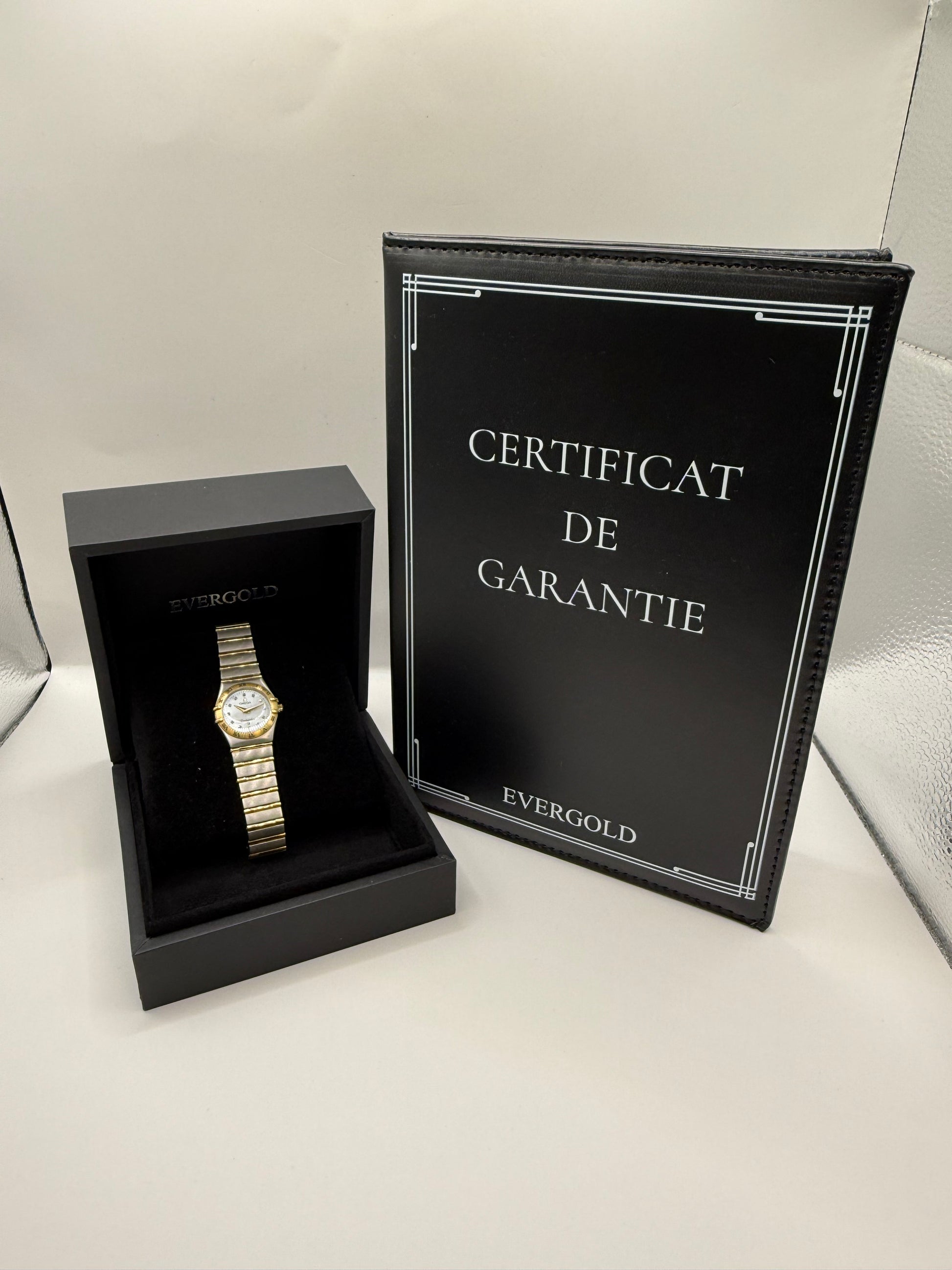 Omega Constellation montre de luxe vue 6