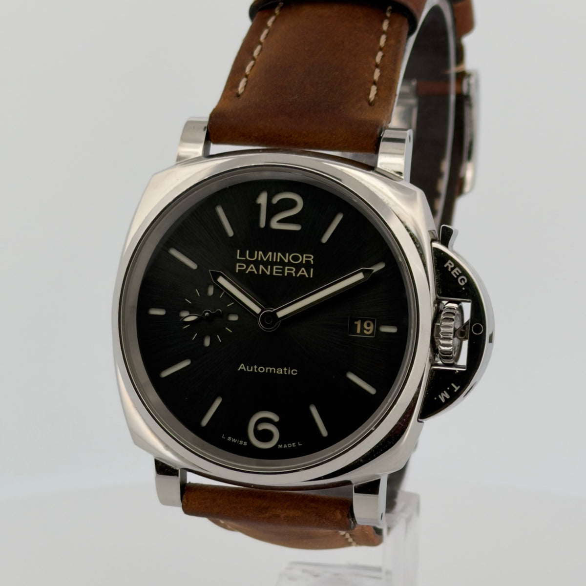Panerai Luminor Due  PAM00904 42mm montre de luxe vue 2