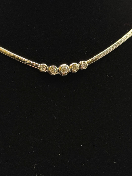 Collier serpent en or blanc 18 carats et diamants sertis clos