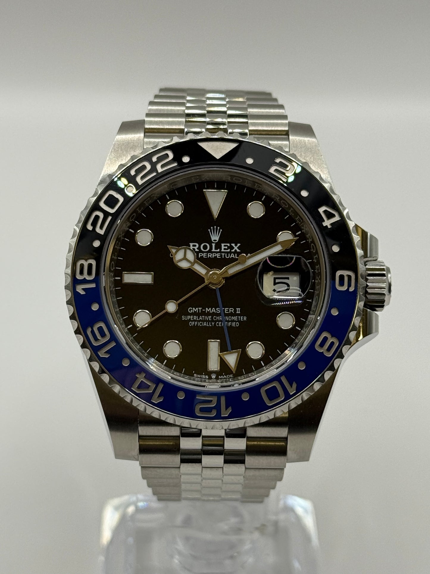 Rolex GMT-Master II “Batgirl” 126710BLNR montre de luxe