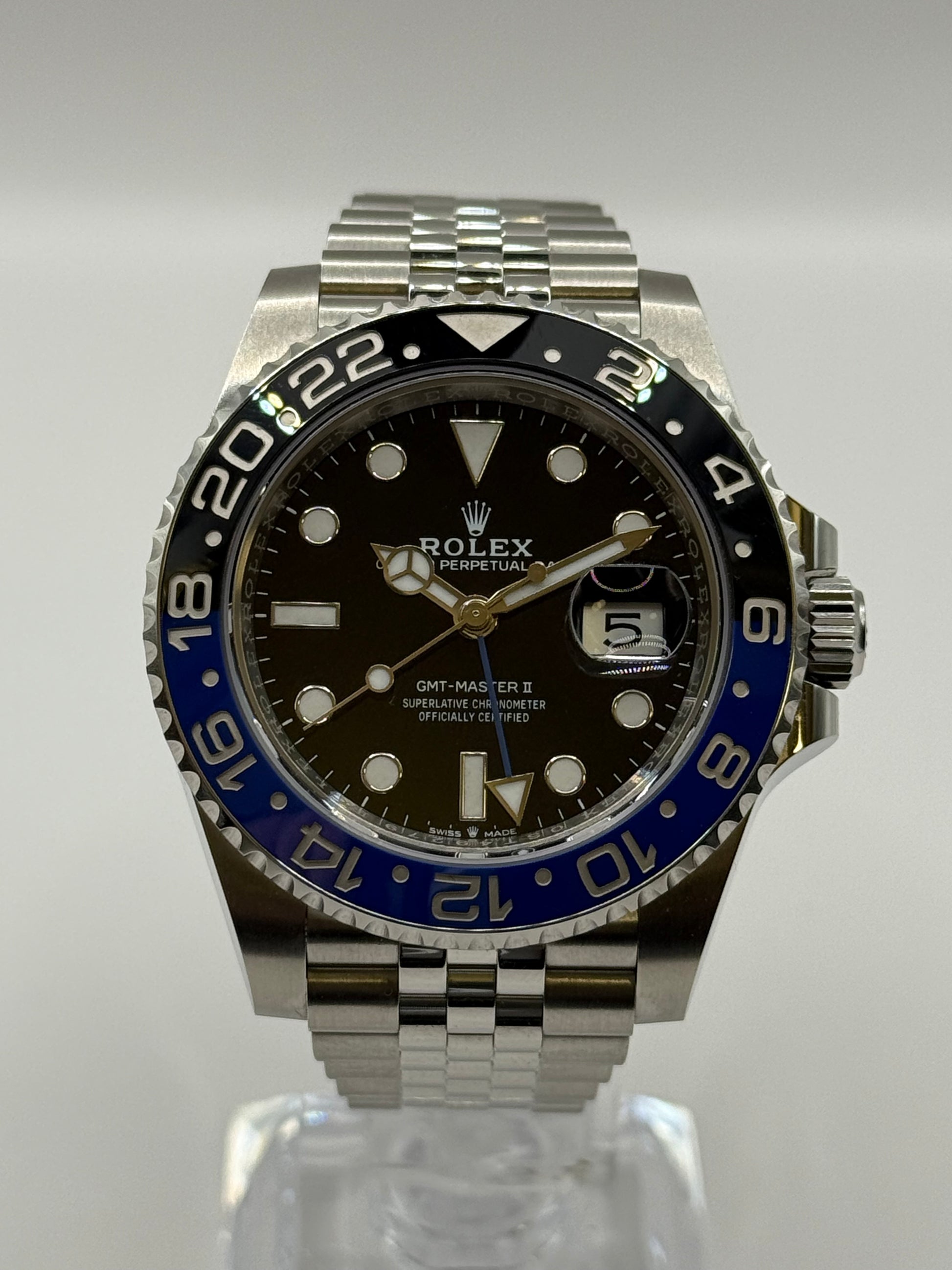 Rolex GMT-Master II “Batgirl” 126710BLNR montre de luxe