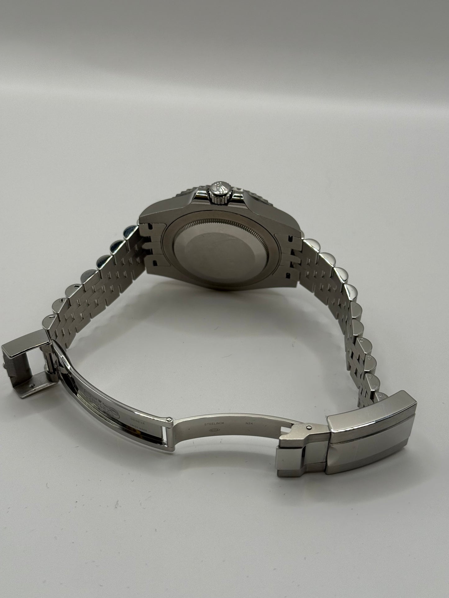 Rolex GMT-Master II “Batgirl” 126710BLNR montre de luxe vue 3