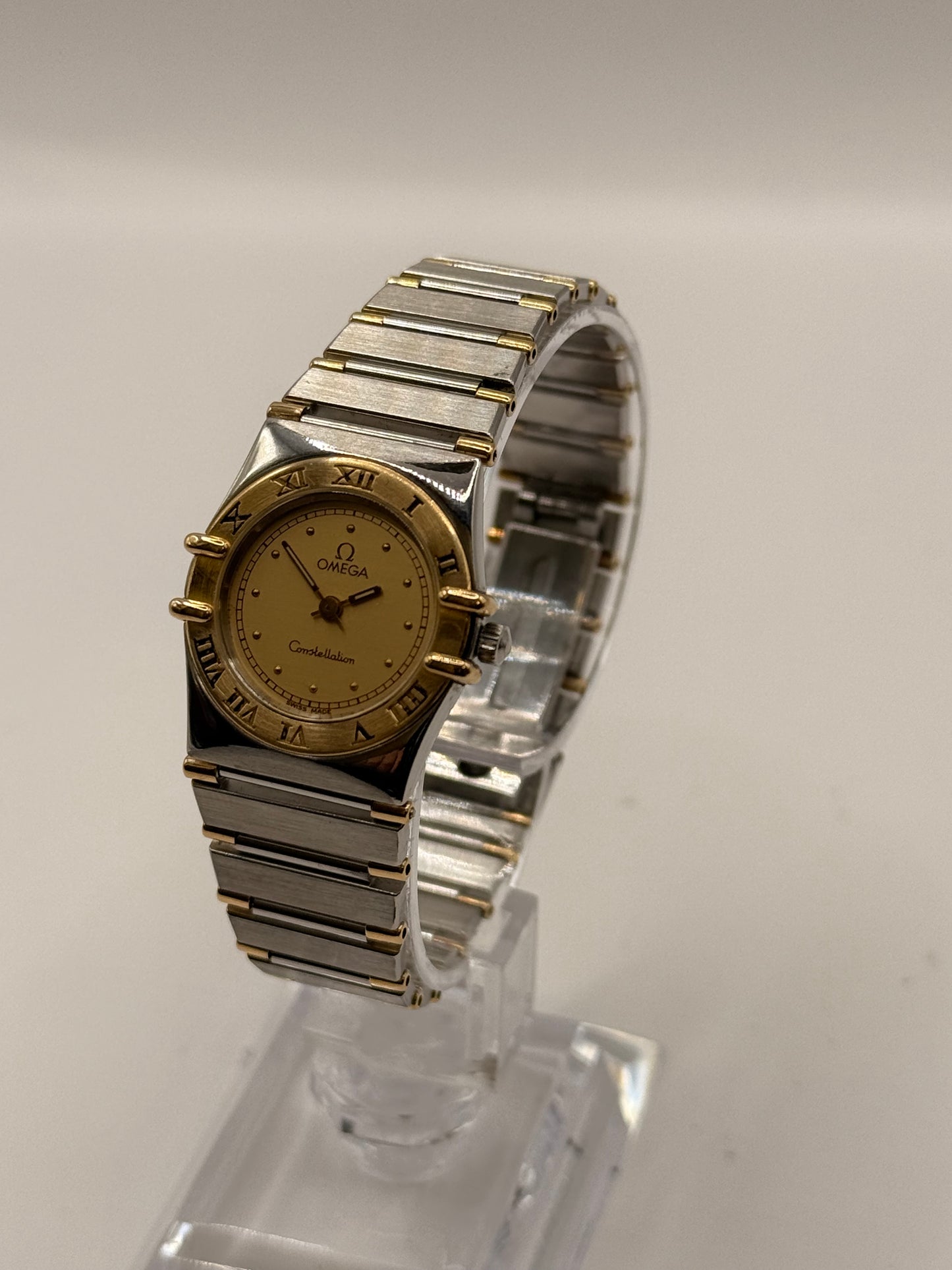Omega Constellation 26mm montre de luxe vue 2